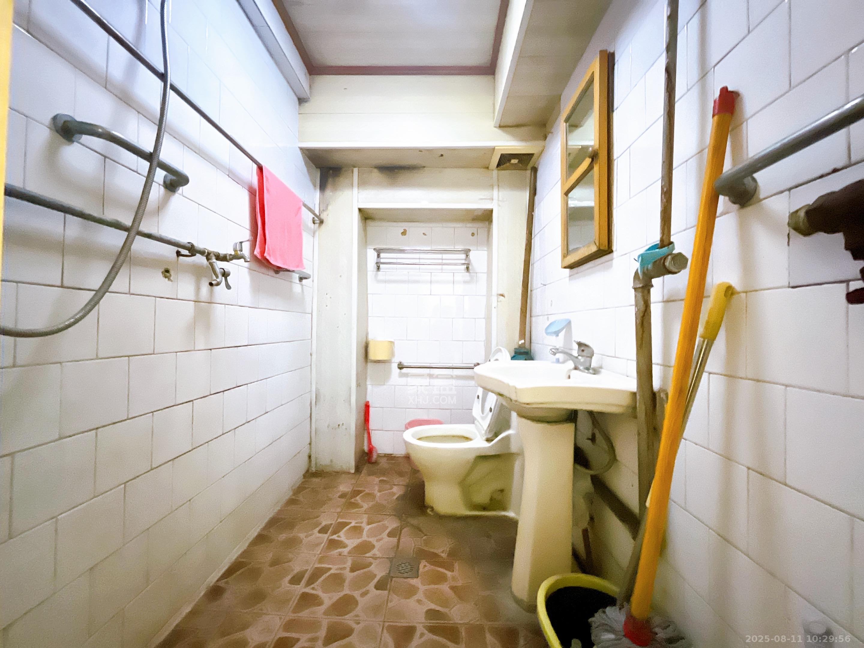 隆华金属宿舍 3室2厅1卫 2800.0元/月 隆华金属宿舍 3室2厅1卫 2800.0元/月室内图