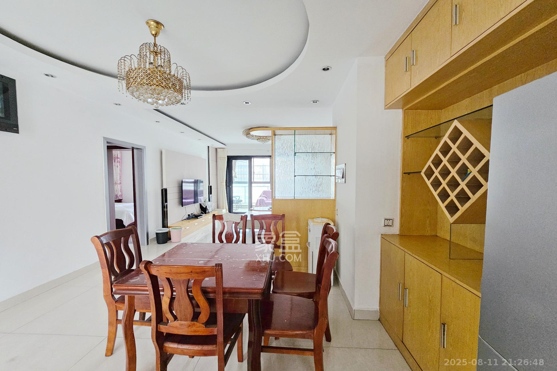 嘉宇盛世华章  2室2厅1卫    78.8万客厅