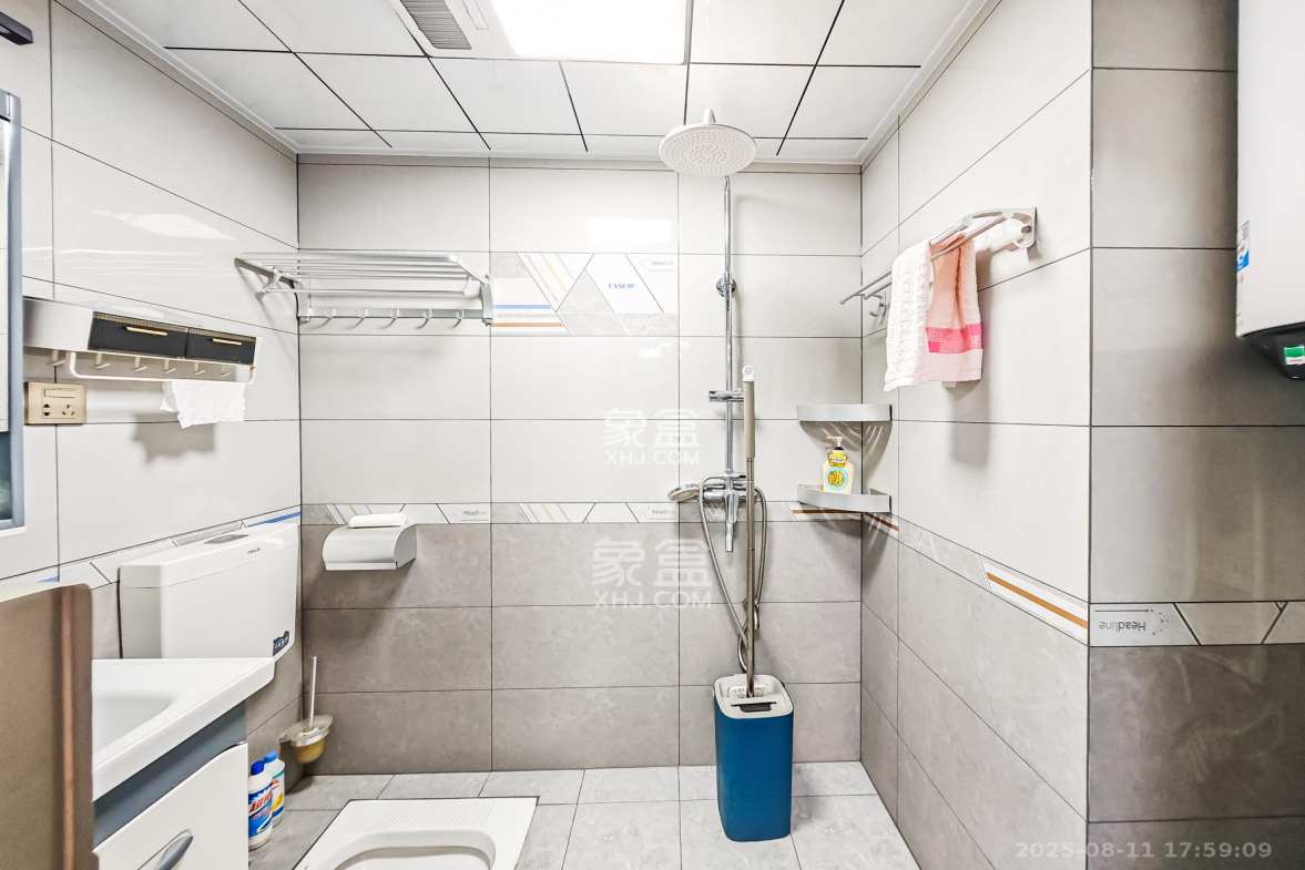 钱隆世家  2室2厅1卫    68.0万 钱隆世家  2室2厅1卫    68.0万卫生间