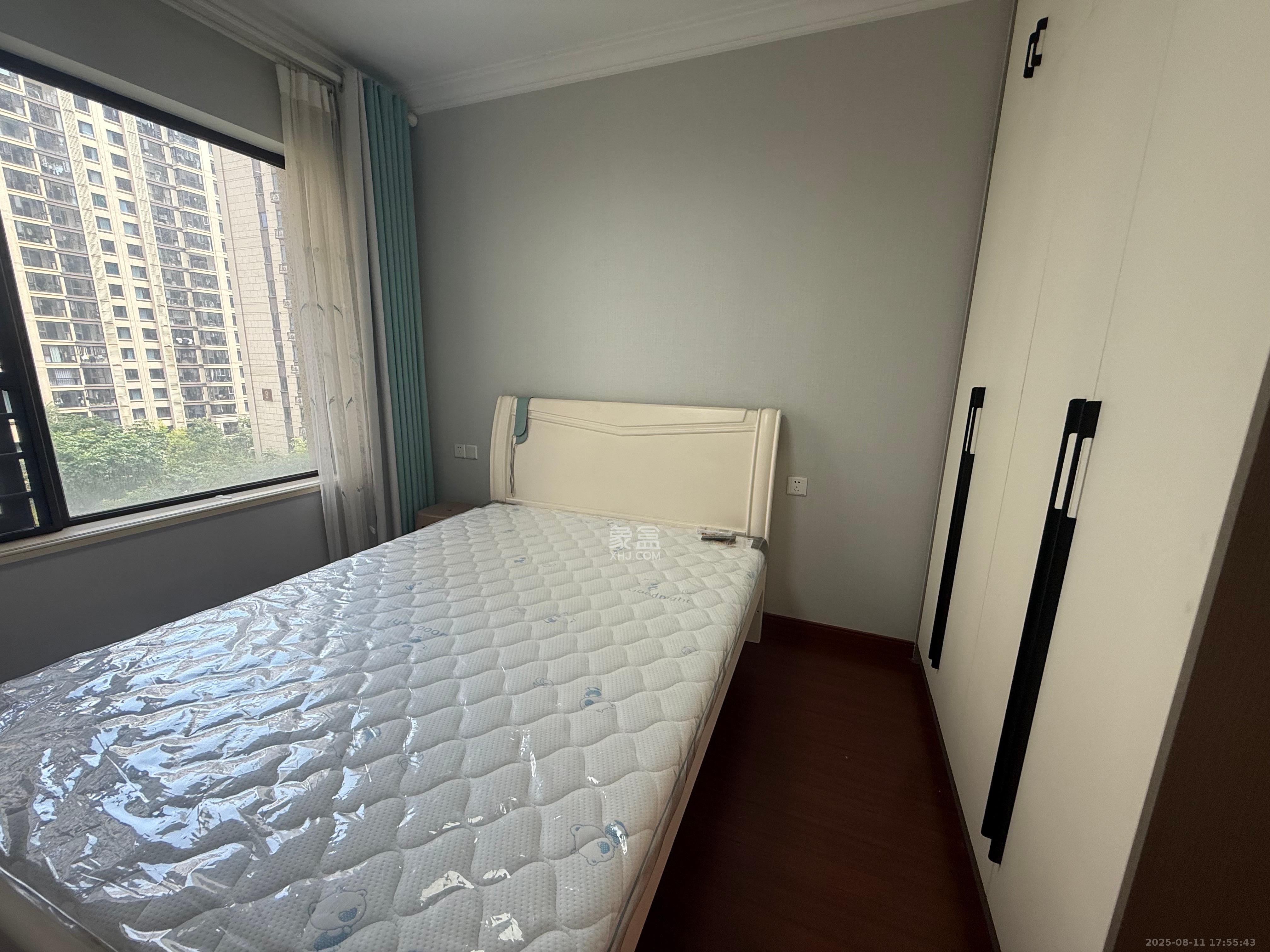 中海珑悦府  4室1厅2卫    3500.0元/月室内图