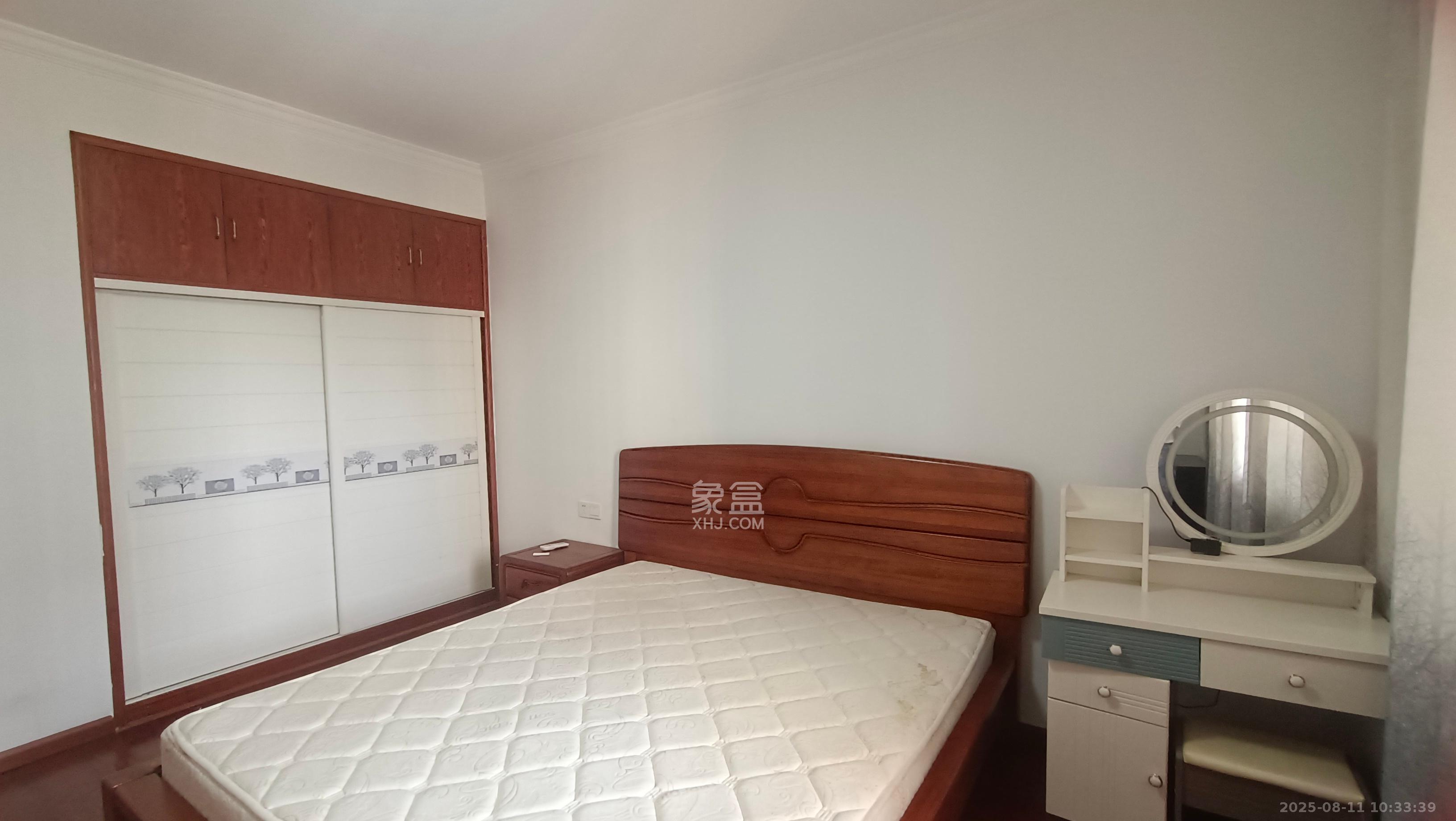 星城新宇月雅苑(月塘小区)  3室2厅1卫    2200.0元/月 星城新宇月雅苑(月塘小区)  3室2厅1卫    2200.0元/月室内图