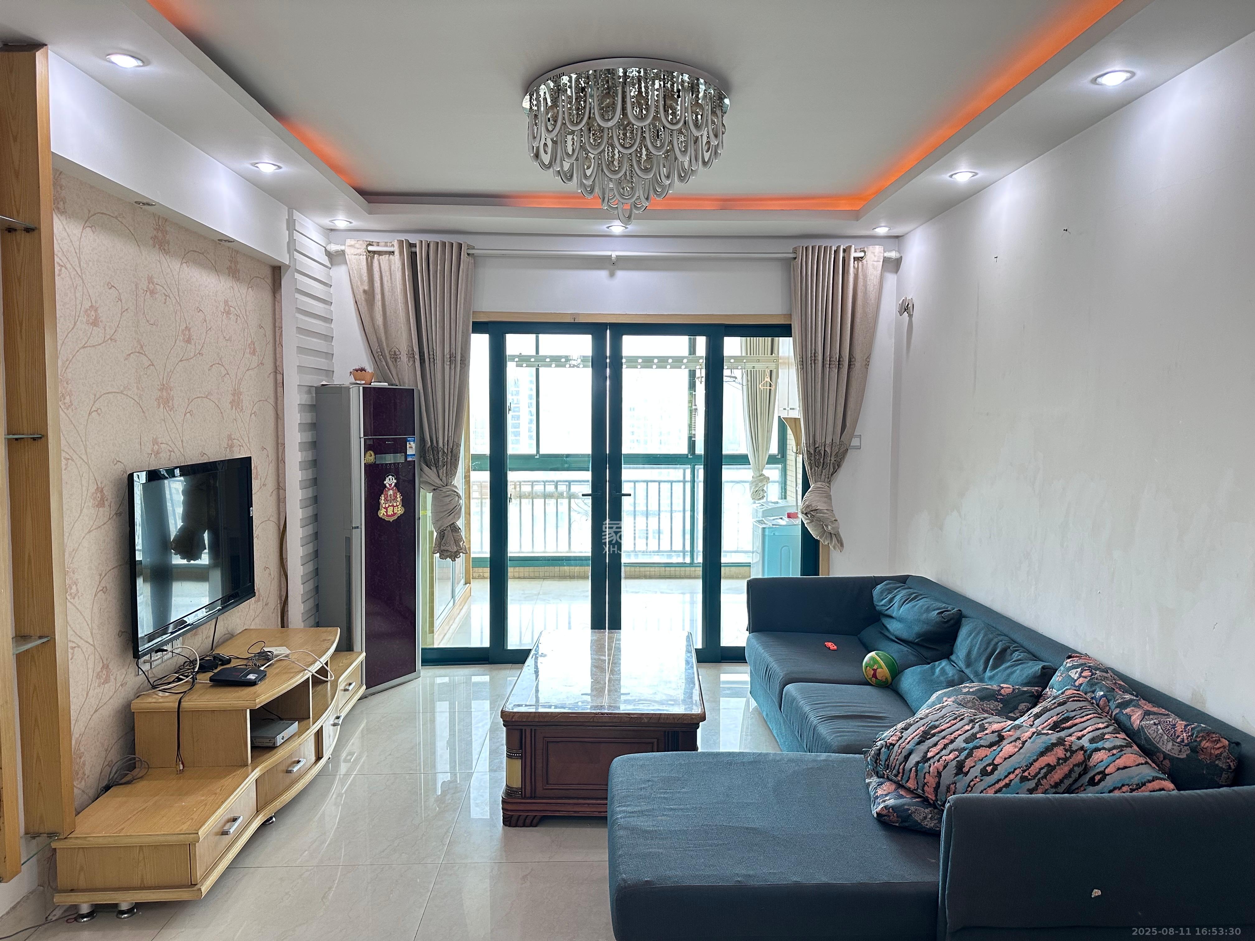 恒大华府 2室2厅1卫 2100.0元/月 恒大华府 2室2厅1卫 2100.0元/月室内图