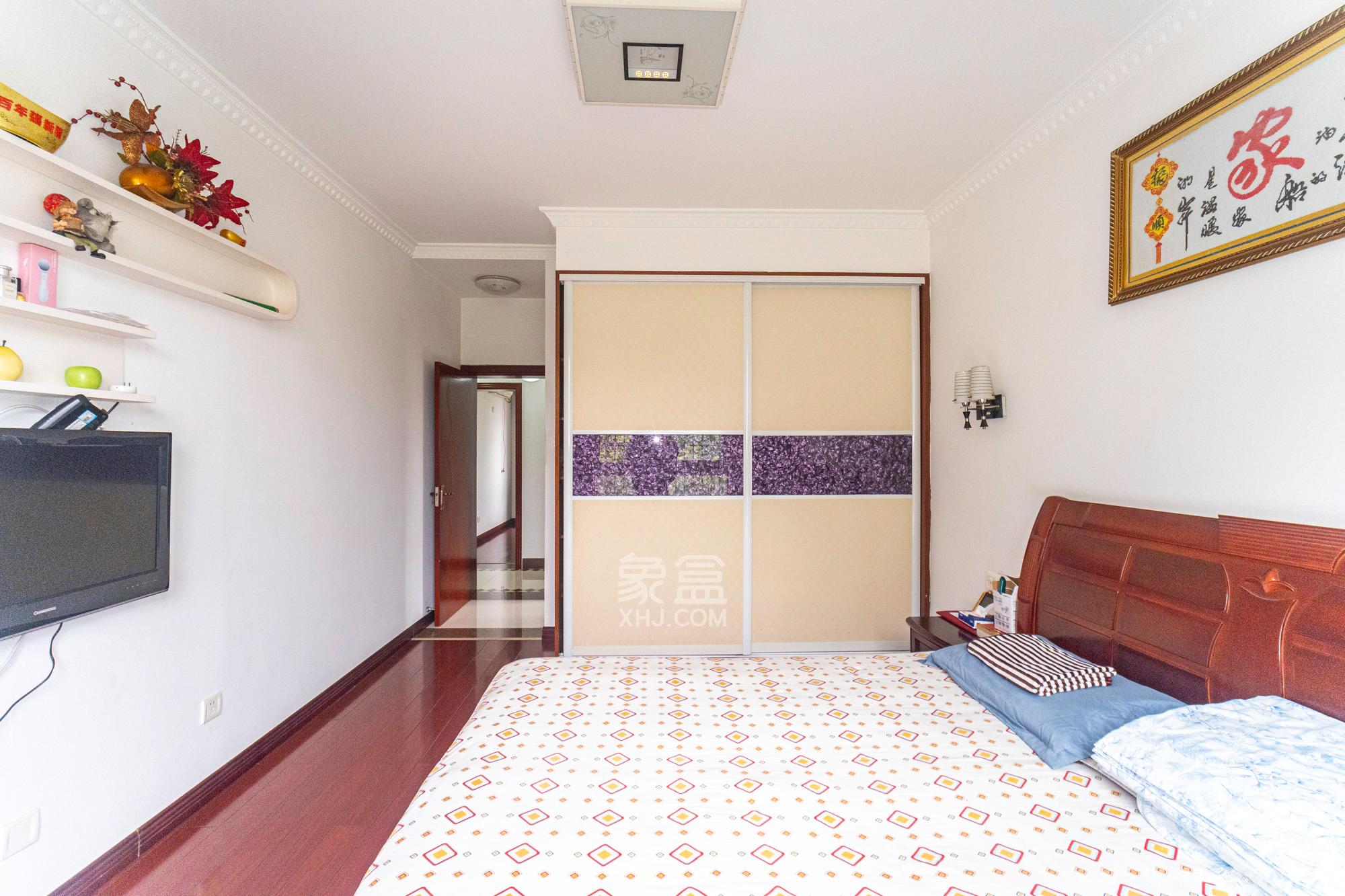 山水湾 3室2厅2卫 75.8万 山水湾 3室2厅2卫 75.8万卧室