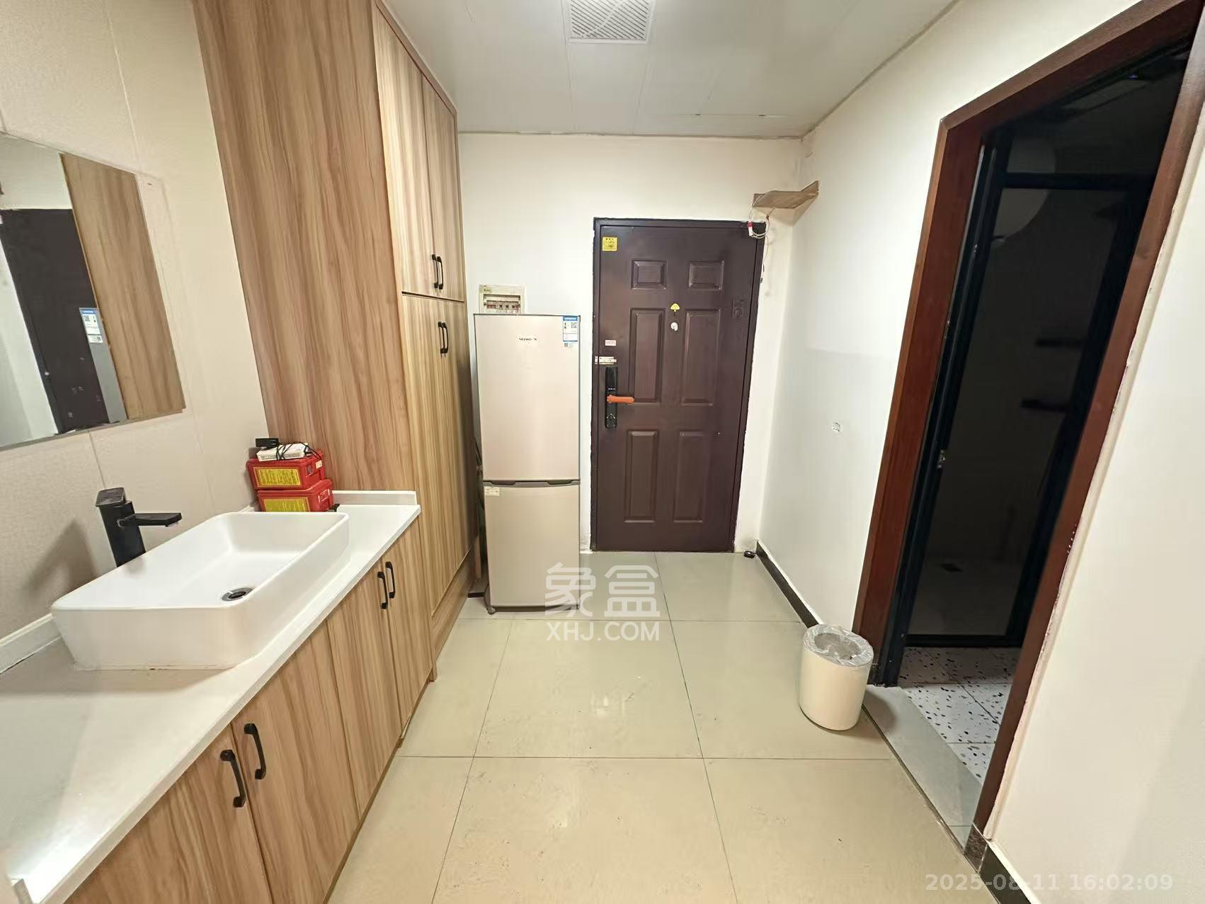 YO领域(领御大厦) 1室1厅1卫 1900.0元/月 YO领域(领御大厦) 1室1厅1卫 1900.0元/月室内图