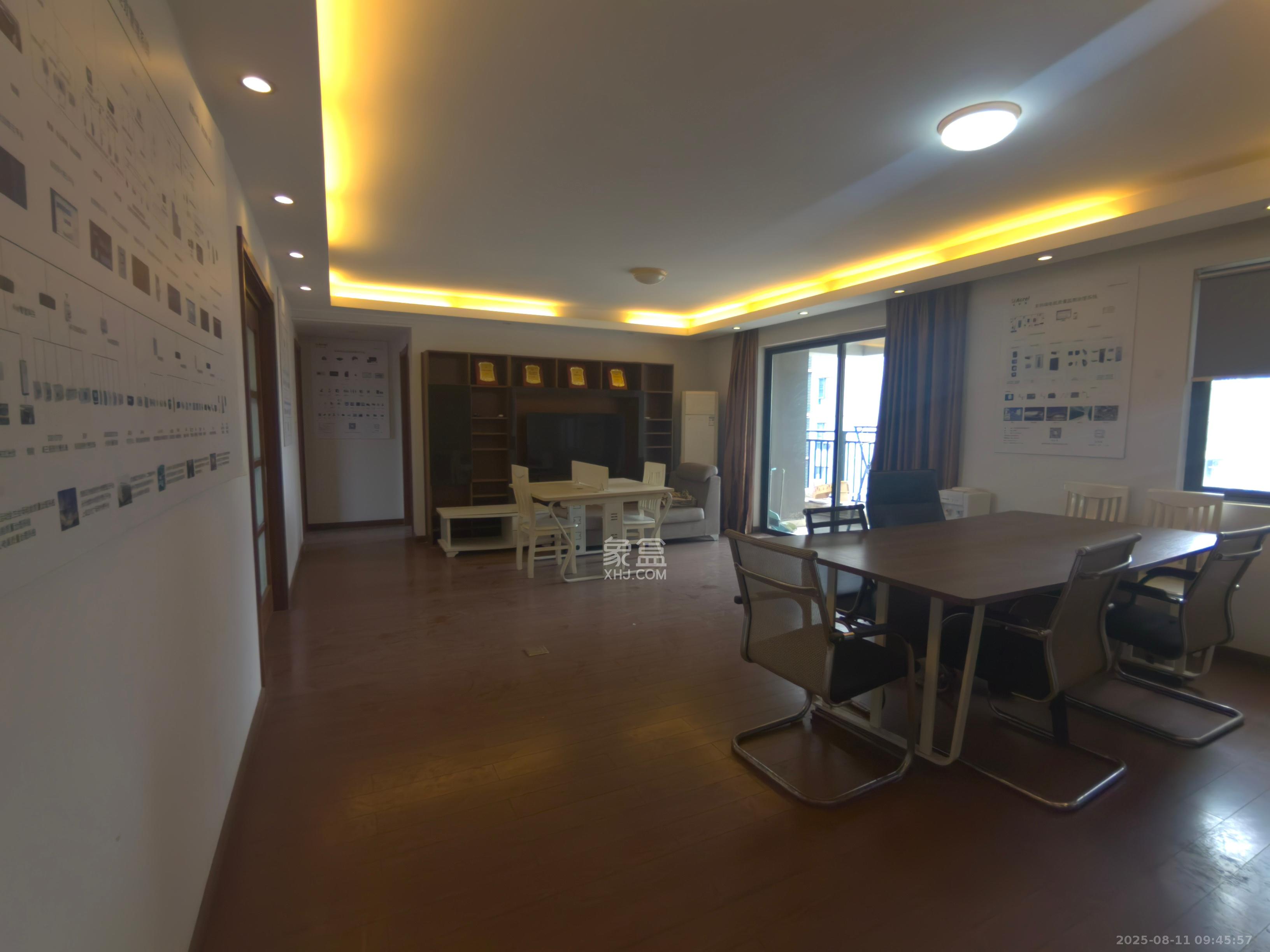 万科金域华府三四期  4室2厅2卫   3500.00元/月室内图