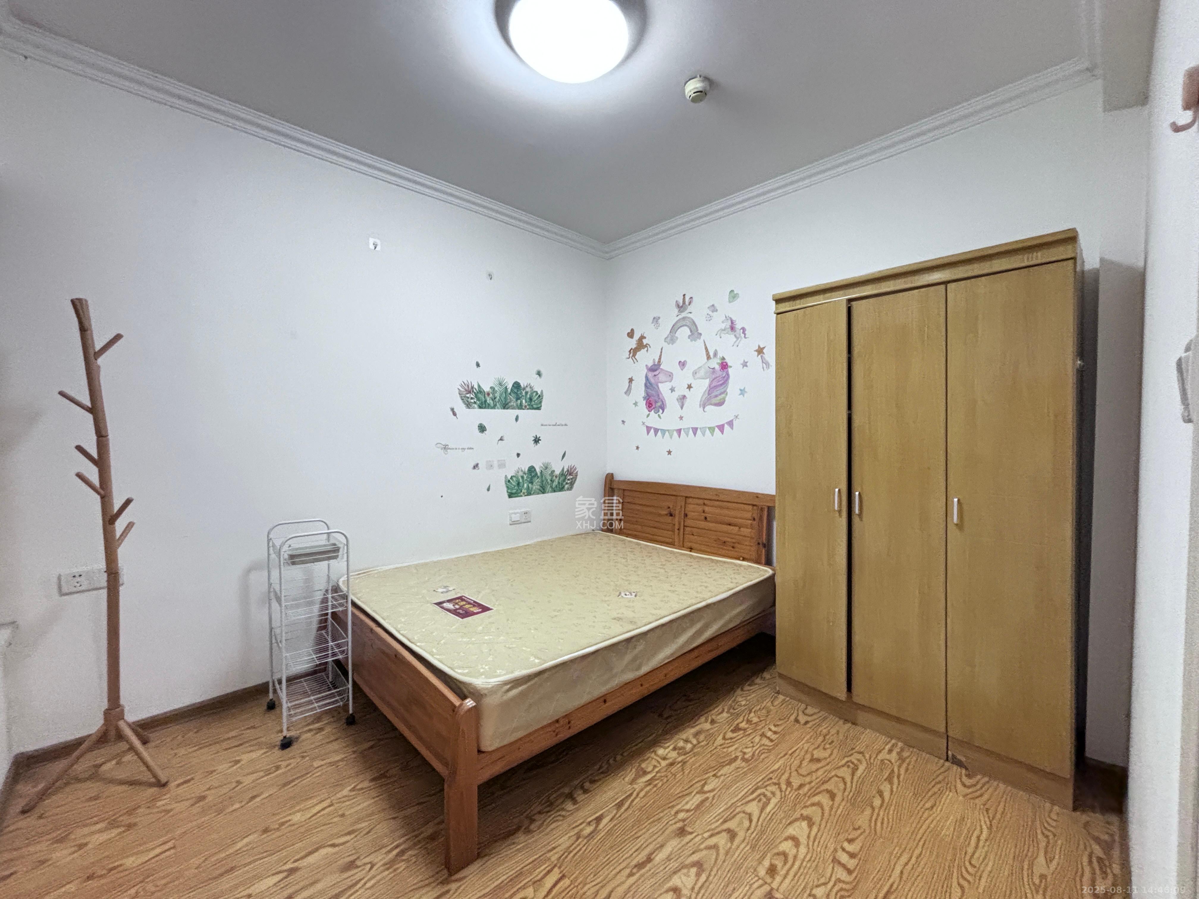 上峰苑(兰亭玥岛) 2室1厅1卫 1800.0元/月 上峰苑(兰亭玥岛) 2室1厅1卫 1800.0元/月室内图