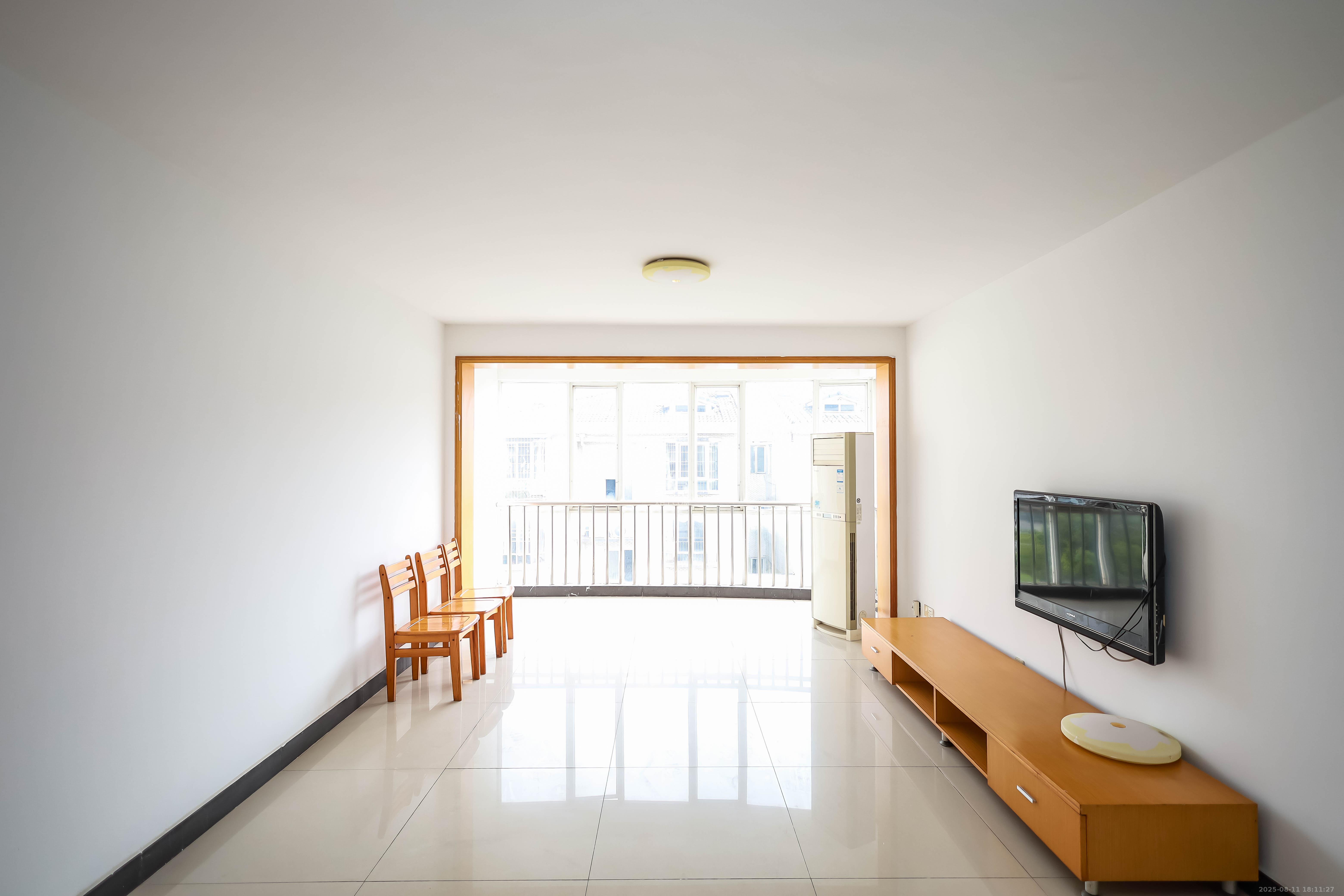 咸嘉新村西子园  3室2厅1卫    72.0万 咸嘉新村西子园  3室2厅1卫    72.0万