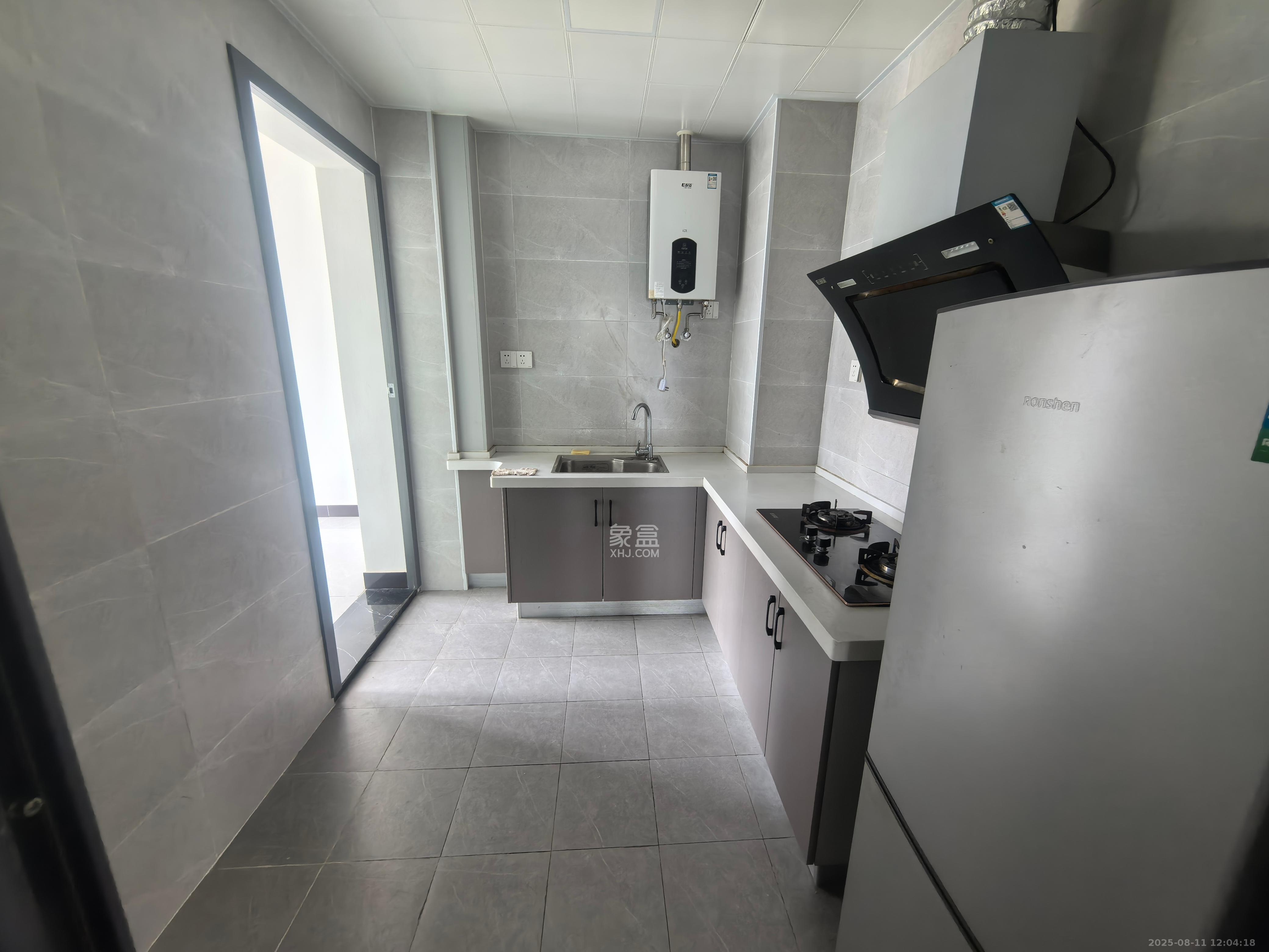 金鼎公园尚 2室2厅1卫 1800.0元/月 金鼎公园尚 2室2厅1卫 1800.0元/月室内图