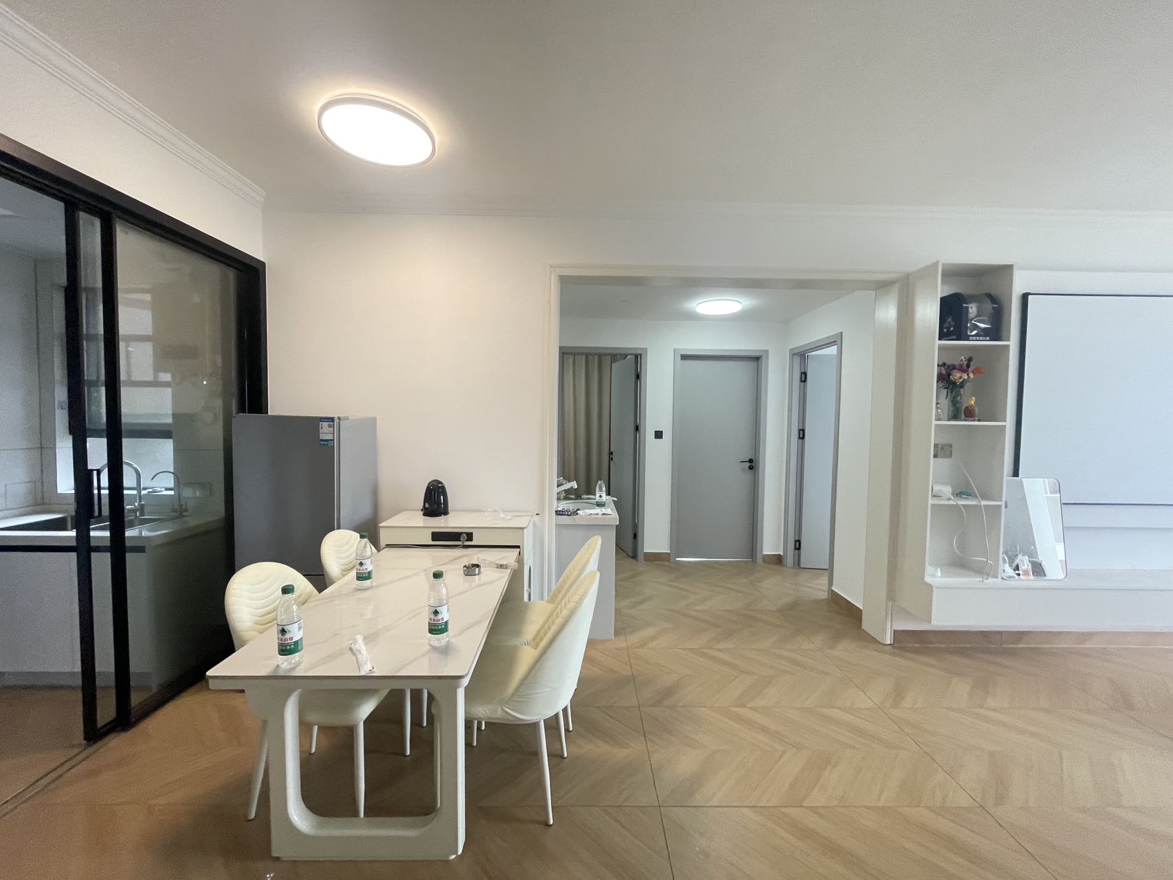 荣盛花语书苑 3室2厅1卫 2000.0元/月 荣盛花语书苑 3室2厅1卫 2000.0元/月室内图