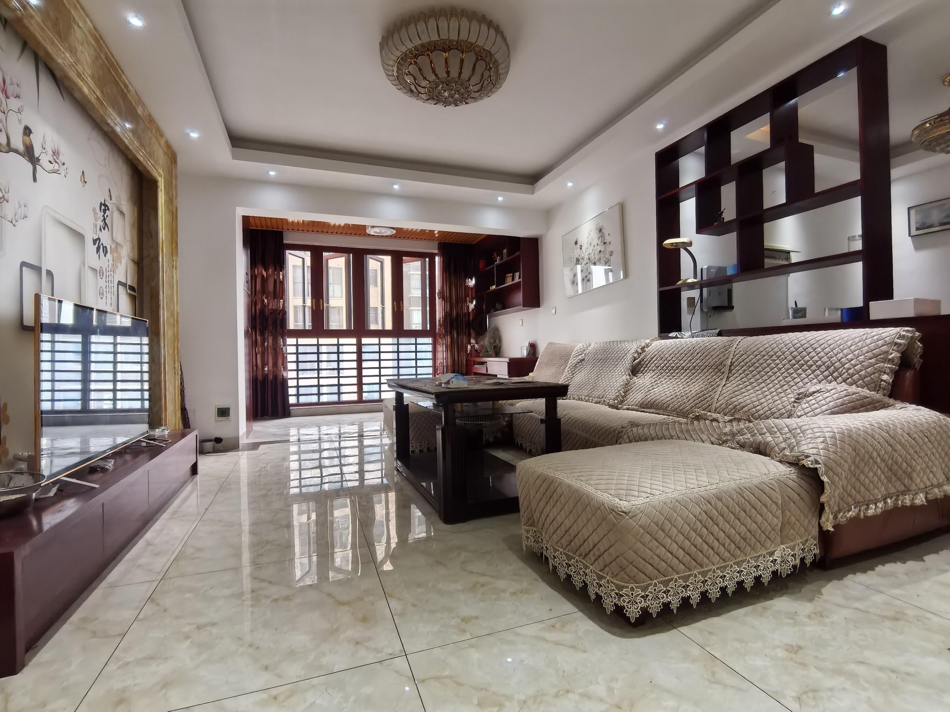 万豪城市花园 3室2厅2卫 2200.0元/月 万豪城市花园 3室2厅2卫 2200.0元/月室内图