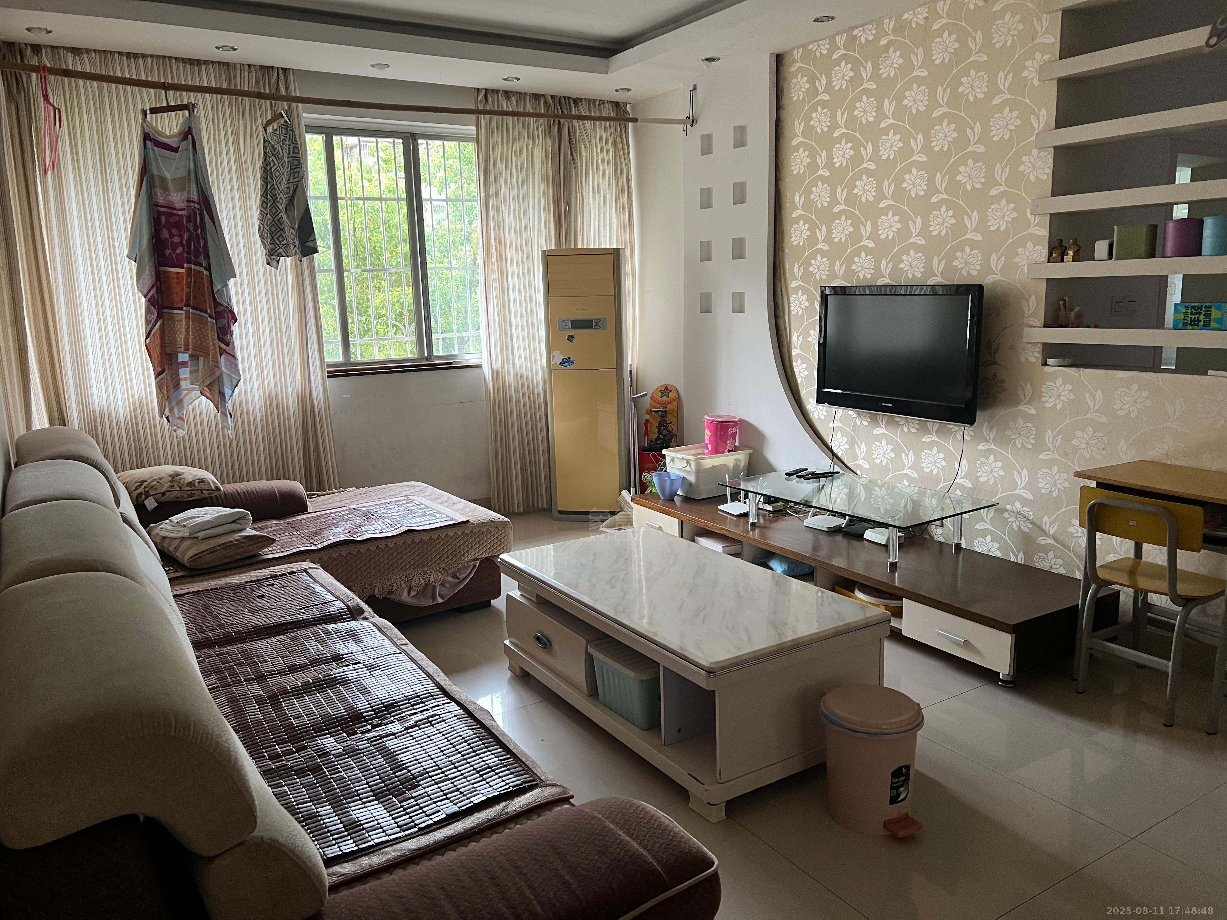 石桂小区 3室2厅1卫 1000.0元/月 石桂小区 3室2厅1卫 1000.0元/月室内图