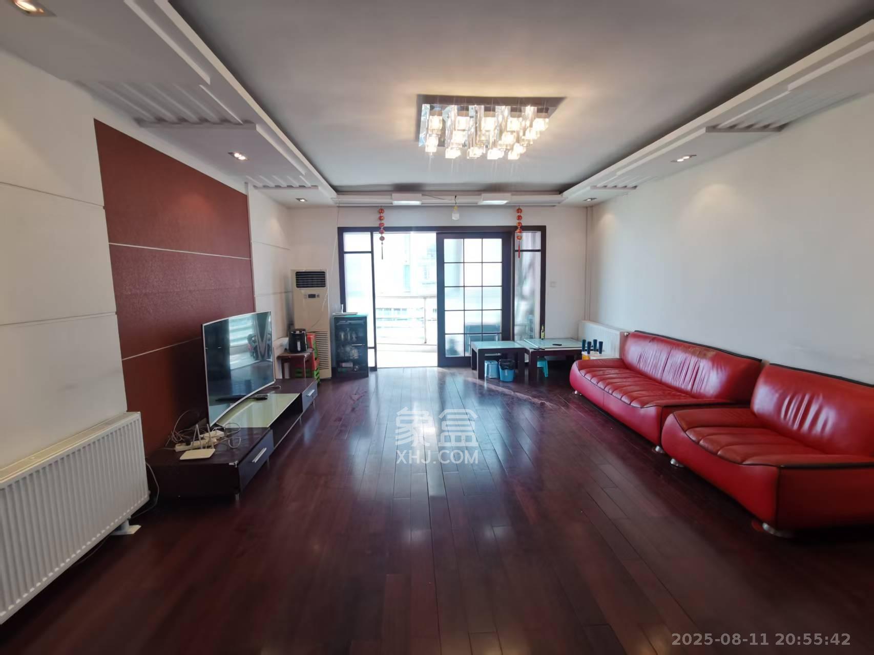 江岸景苑  3室2厅2卫    3600.0元/月 江岸景苑  3室2厅2卫    3600.0元/月