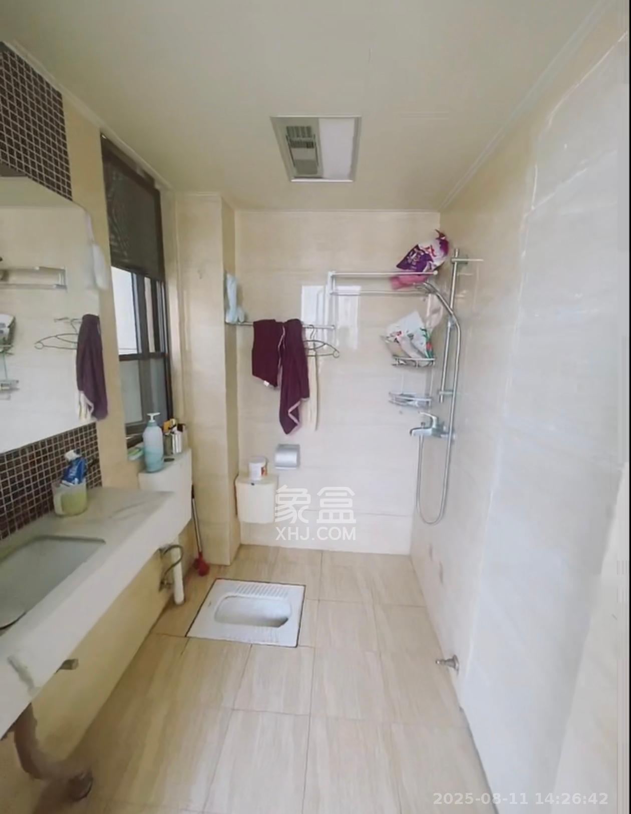 五江天街北区  4室2厅2卫    3500.0元/月室内图