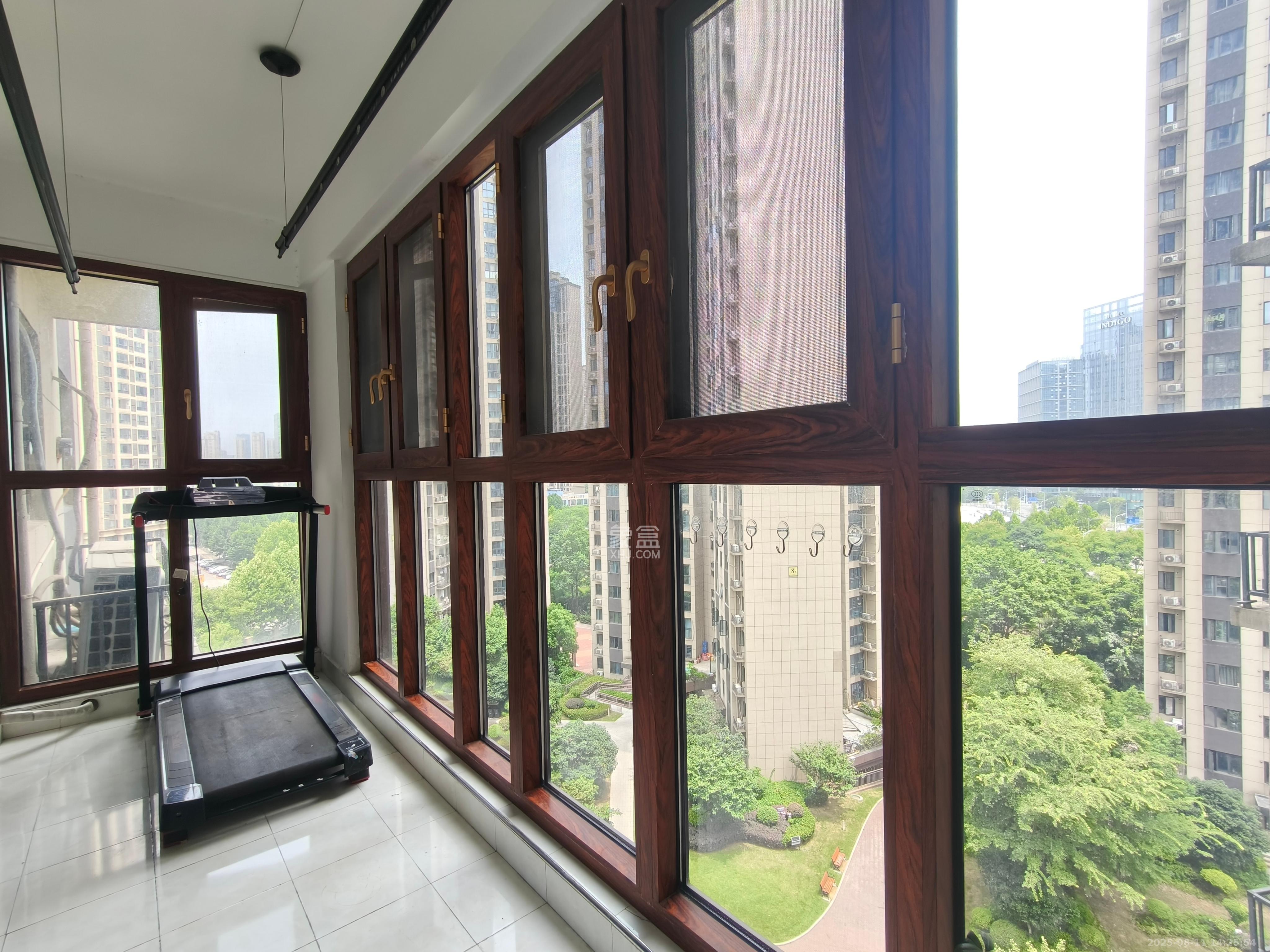 中国铁建梅溪青秀二期  4室2厅2卫    3500.0元/月室内图