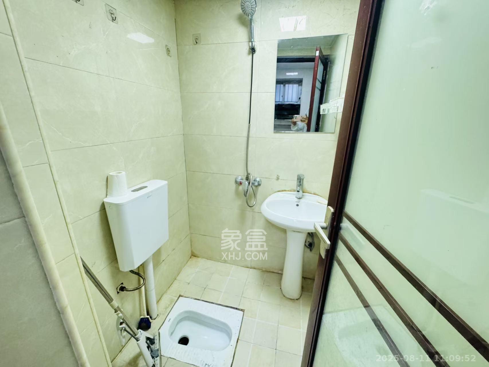 信达大厦  1室1厅1卫   1600.00元/月室内图