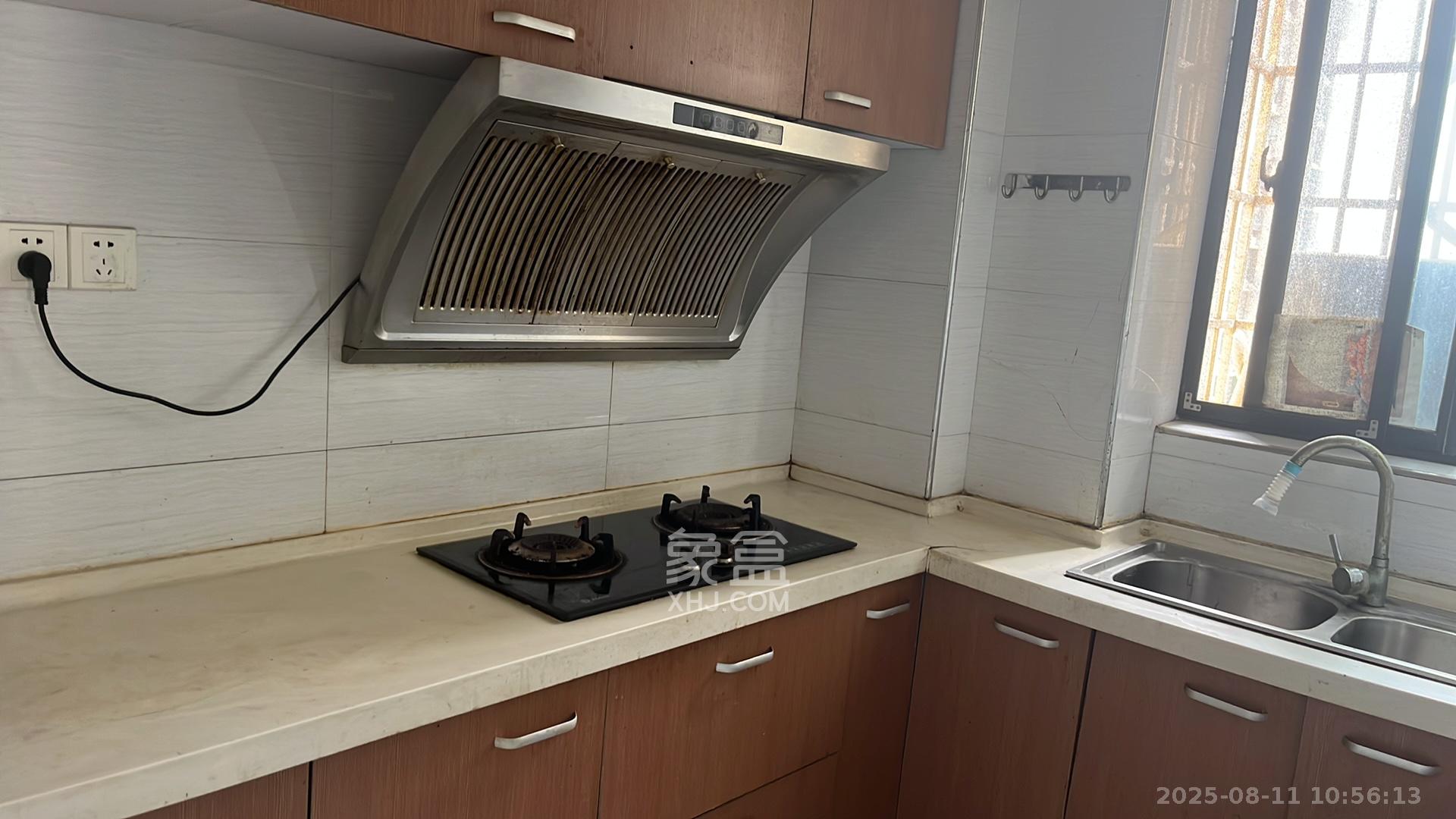 康斯丹郡（融程领秀佳园）  1室2厅1卫    1600.0元/月室内图