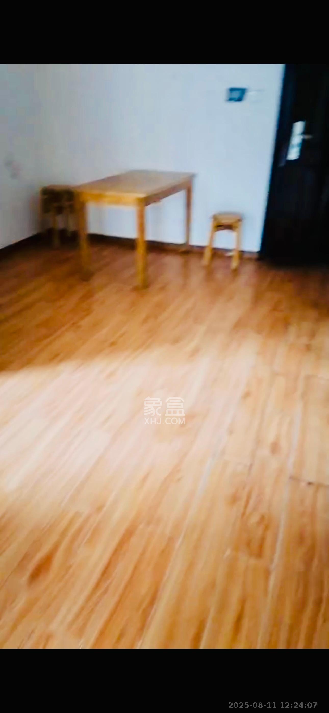 梅溪鑫苑名家  3室2厅1卫   2000.00元/月