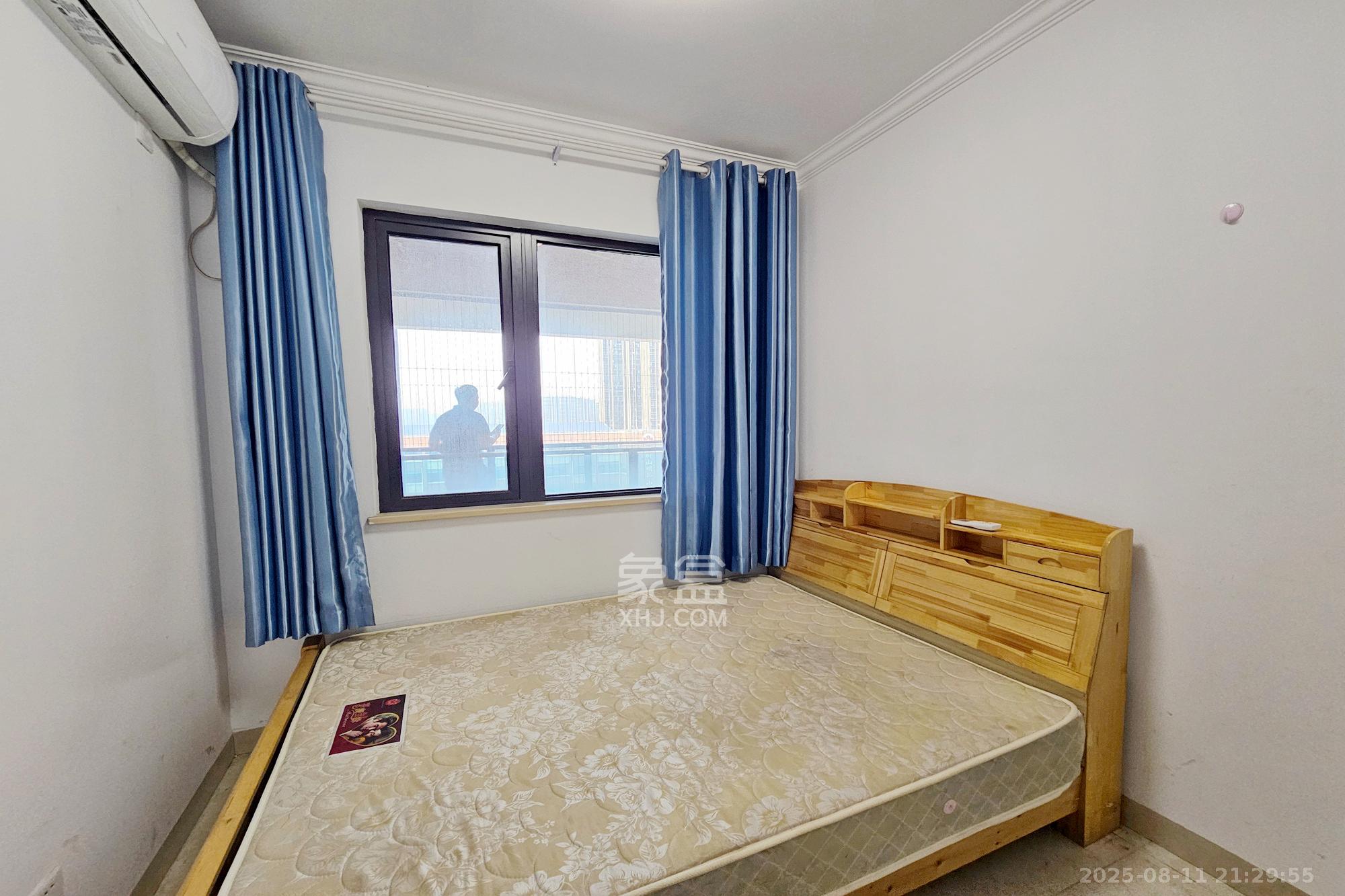 明昇壹城(明昇时代广场)一期 3室2厅1卫 130.0万 明昇壹城(明昇时代广场)一期 3室2厅1卫 130.0万卧室