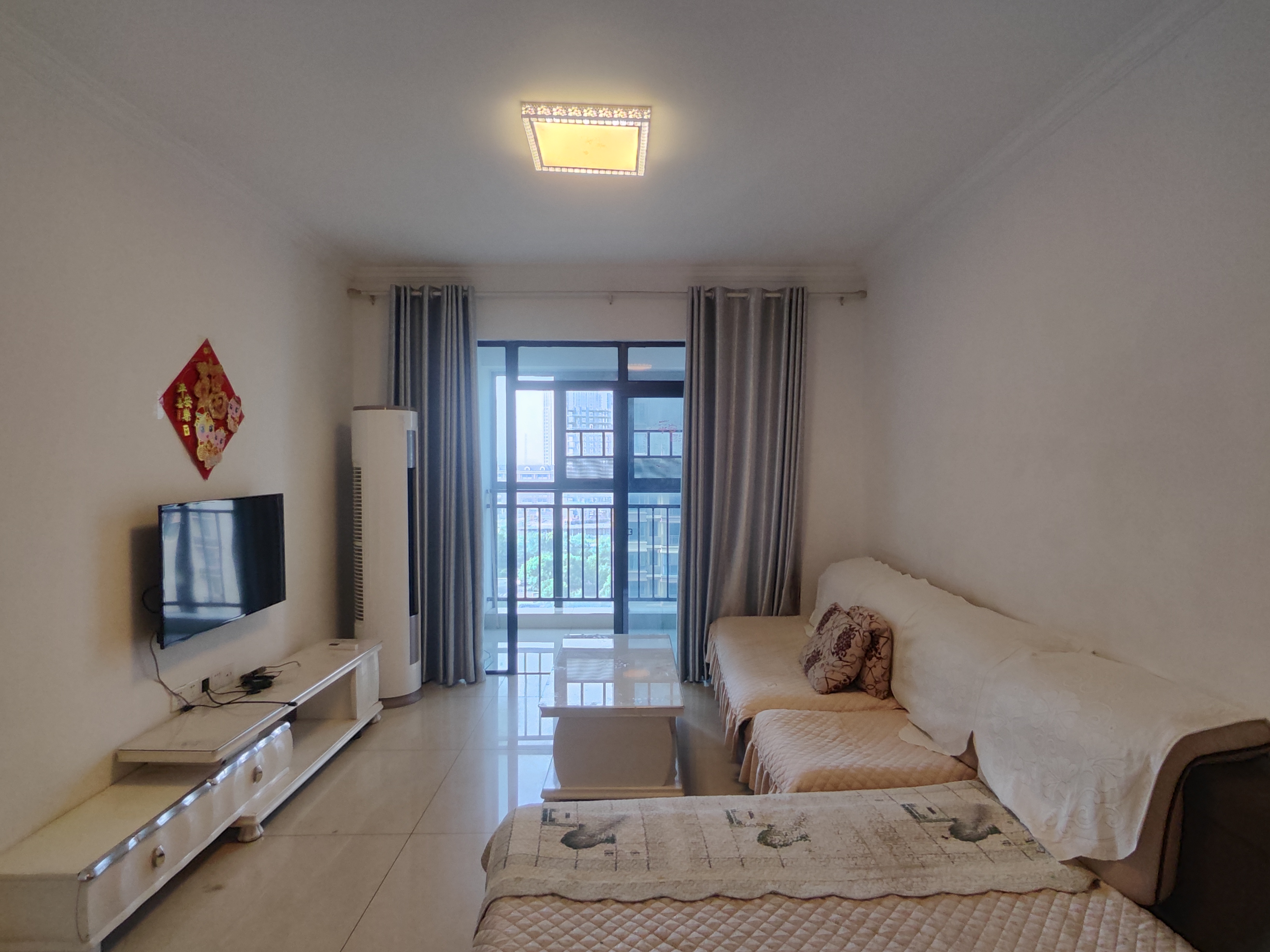 春藤小镇  3室2厅1卫    1800.0元/月户型图