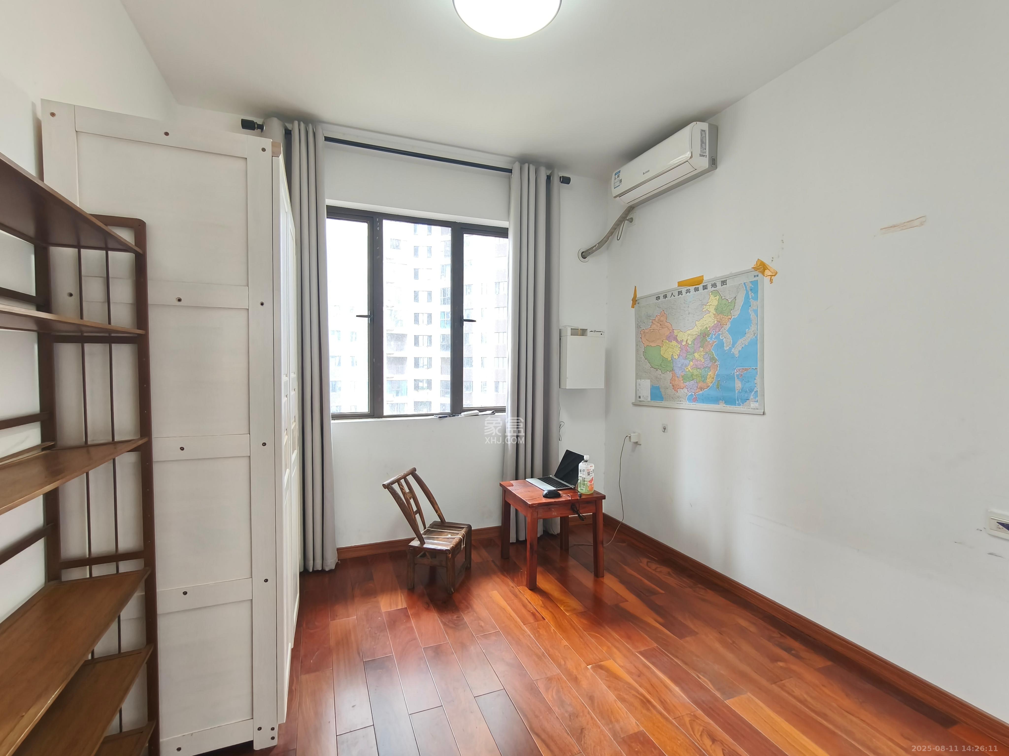 中国铁建梅溪青秀二期  4室2厅2卫    3500.0元/月室内图