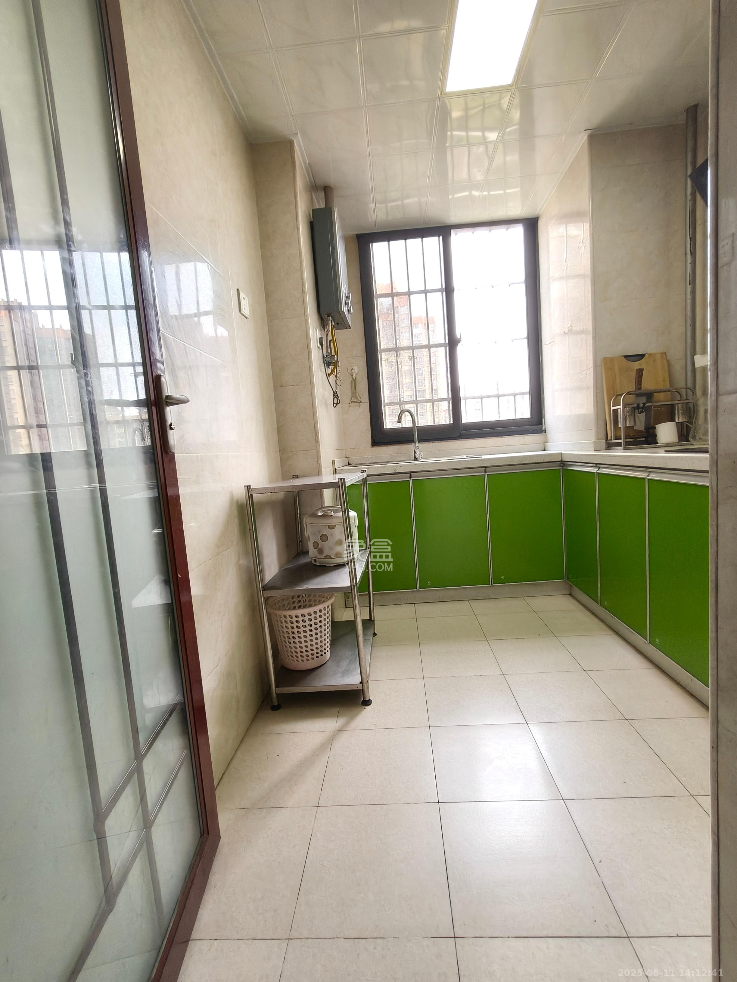 高林仕家  3室2厅1卫    2200.0元/月 高林仕家  3室2厅1卫    2200.0元/月室内图