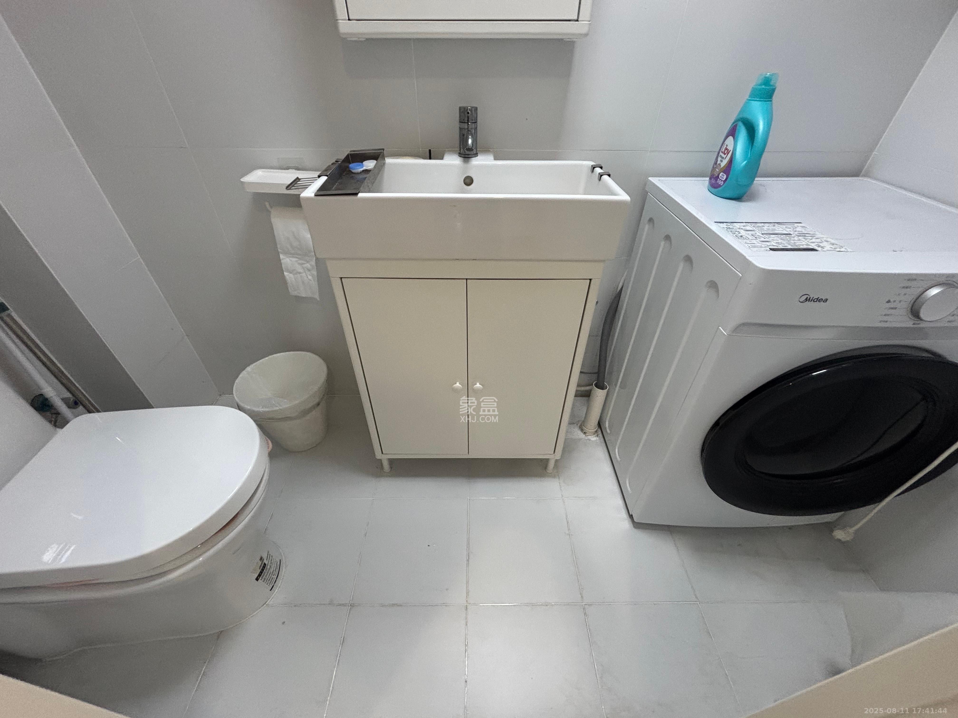 弘坤云寓  2室1厅1卫    2600.0元/月室内图