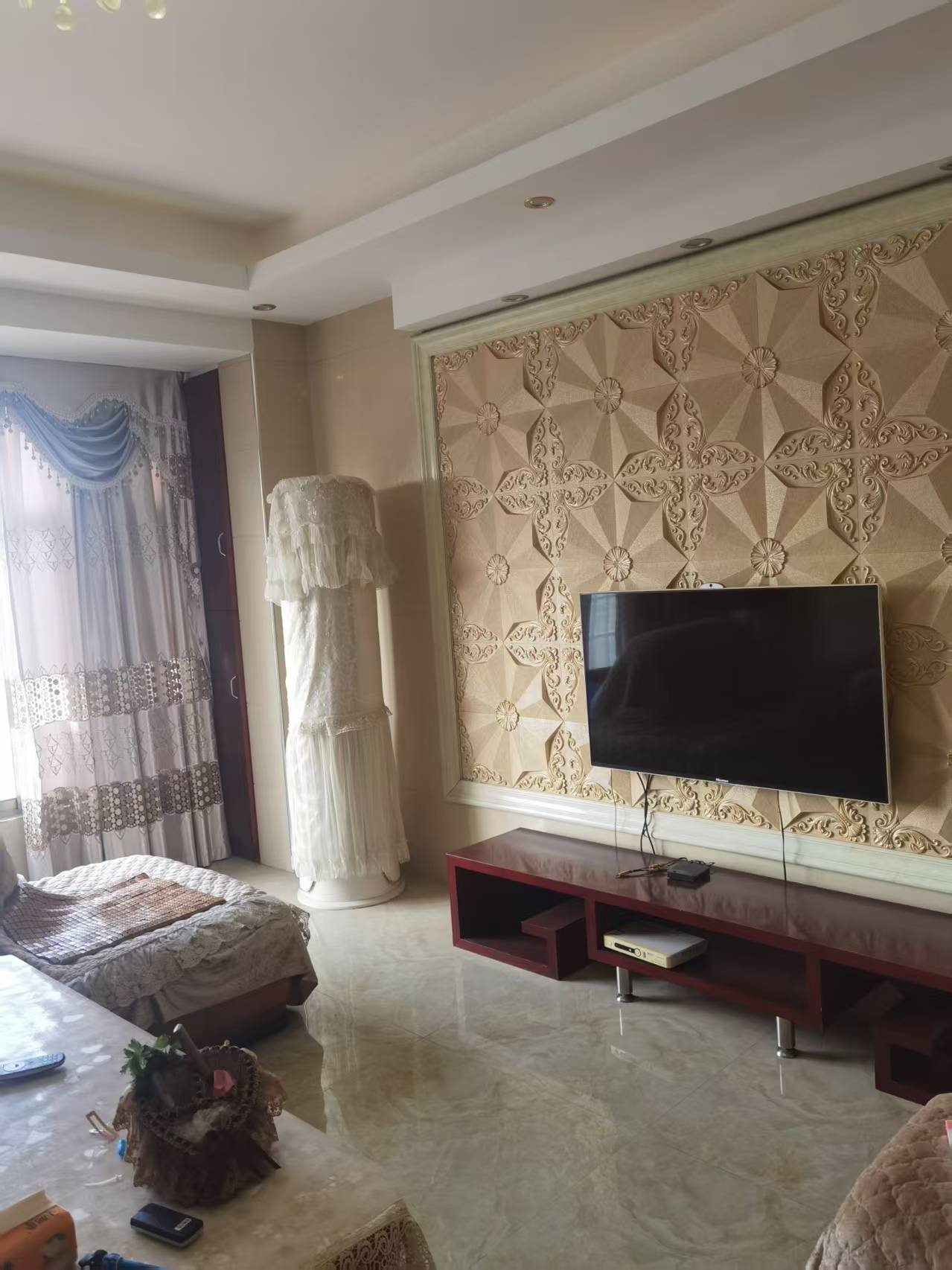 翰林苑 1室0厅0卫 88.0万 翰林苑 1室0厅0卫 88.0万客厅