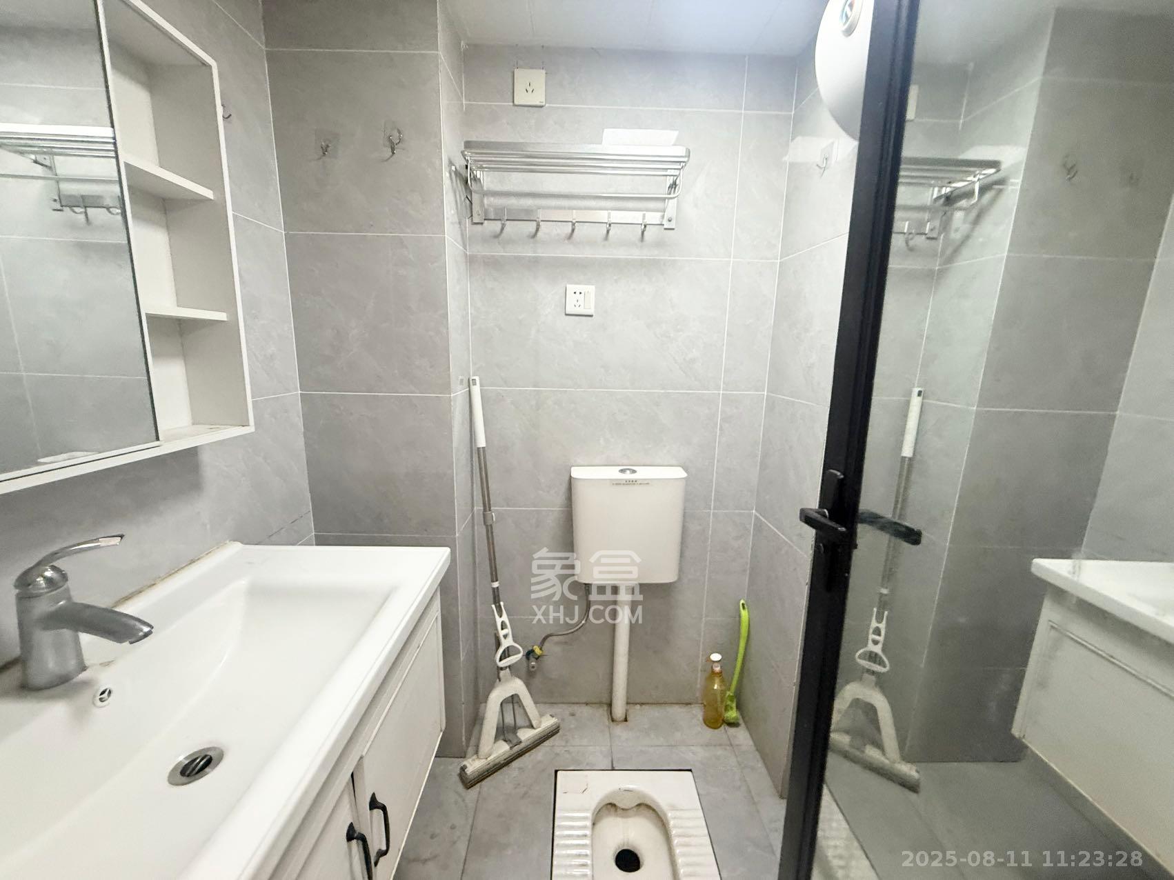 长房明宸府  4室2厅2卫    2300.0元/月 长房明宸府  4室2厅2卫    2300.0元/月室内图