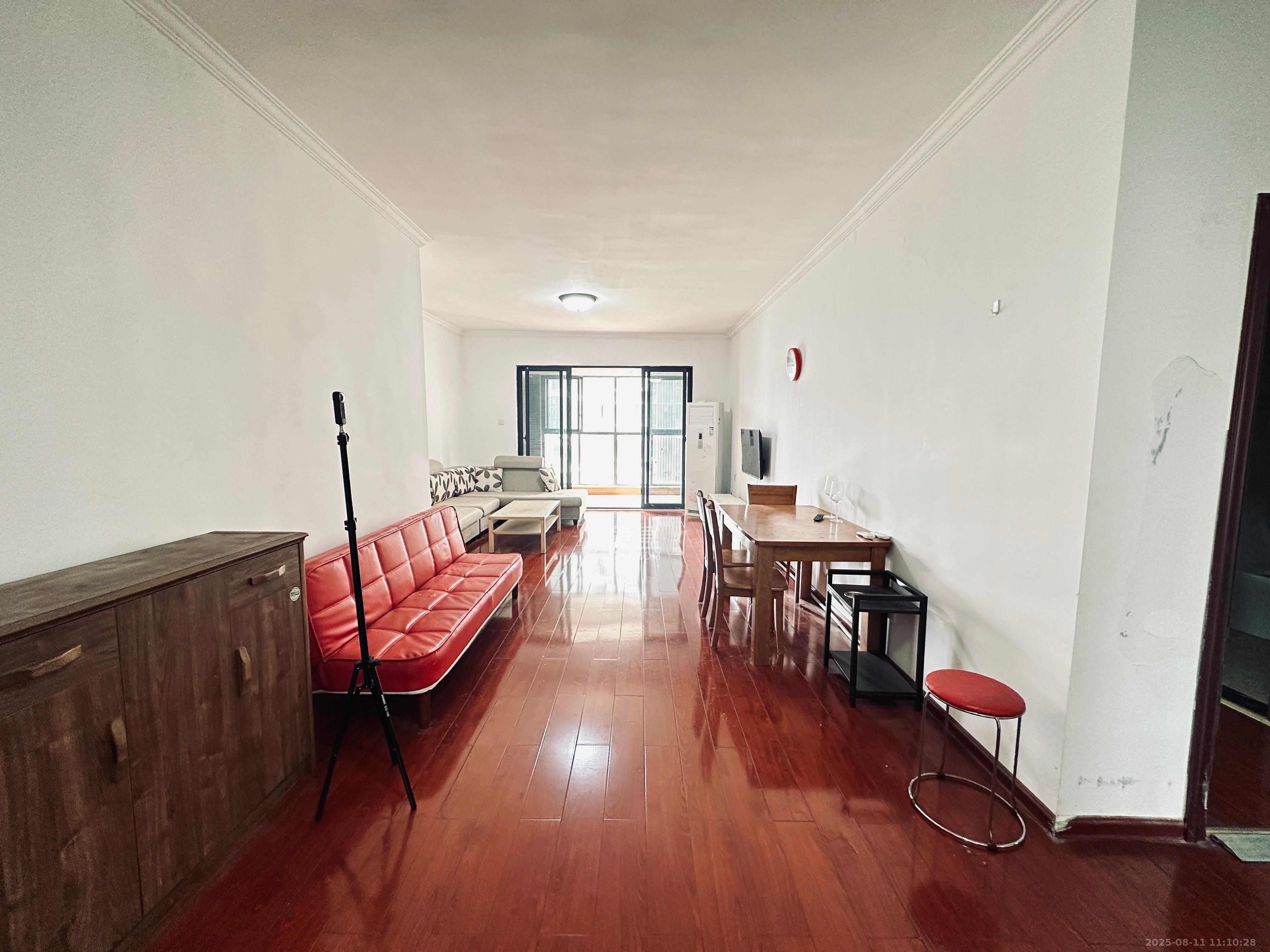 西山汇景一、二期 3室2厅2卫 3500.0元/月 西山汇景一、二期 3室2厅2卫 3500.0元/月室内图