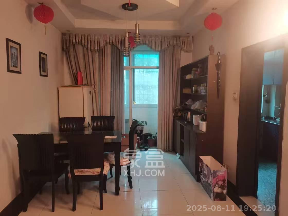 莲湖汽配城  3室1厅2卫    2300.0元/月 莲湖汽配城  3室1厅2卫    2300.0元/月室内图