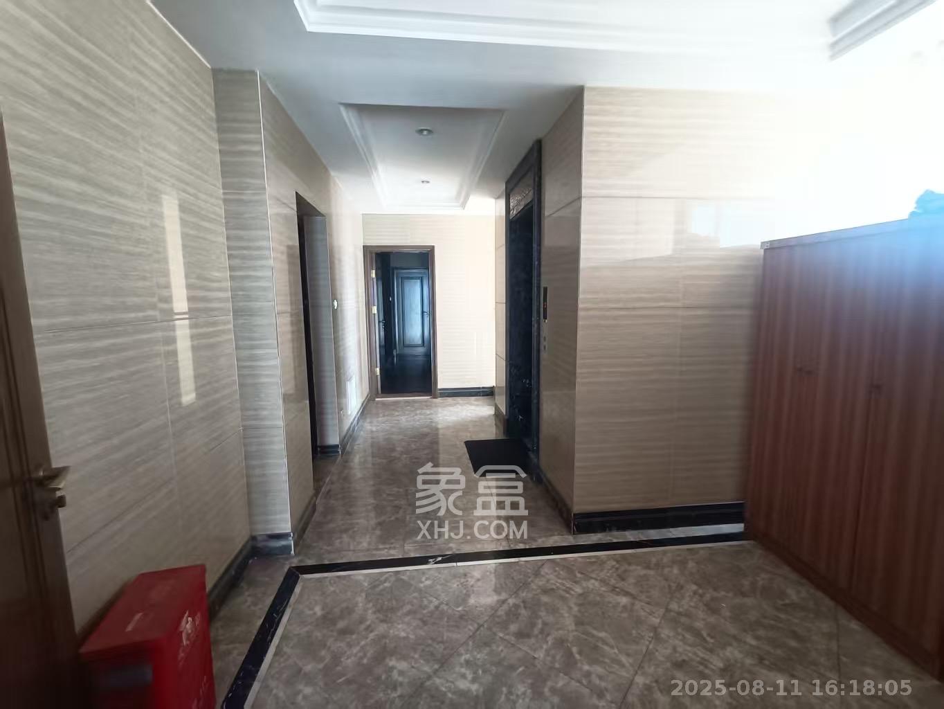 恒大御景半岛湘江苑(恒大御景半岛一期) 5室2厅2卫 5000.0元/月 恒大御景半岛湘江苑(恒大御景半岛一期) 5室2厅2卫 5000.0元/月室内图