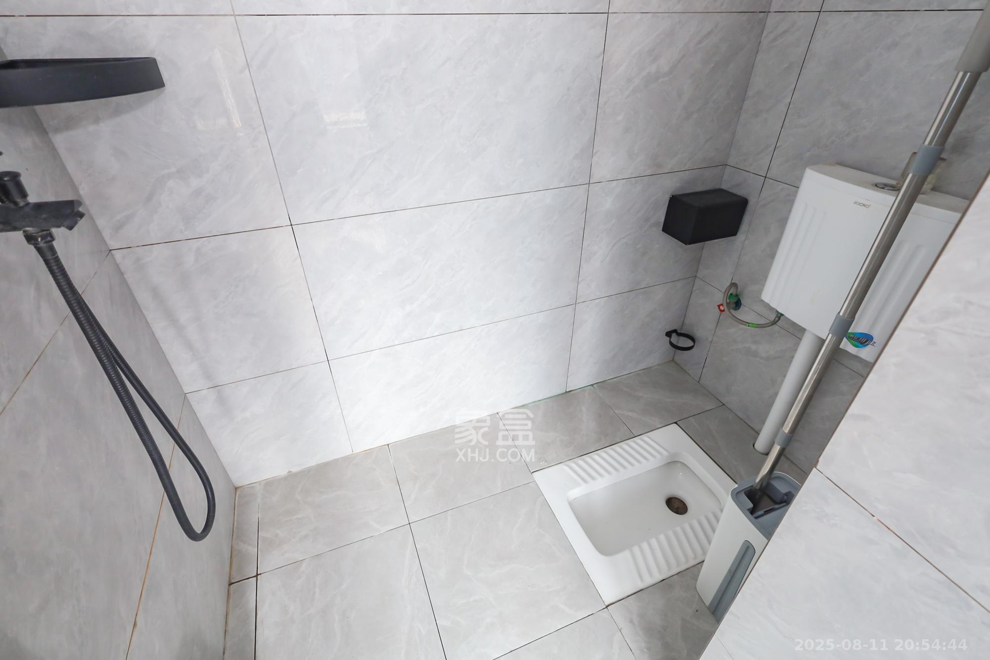 保利天禧EF区  1室1厅1卫    41.0万 保利天禧EF区  1室1厅1卫    41.0万其他