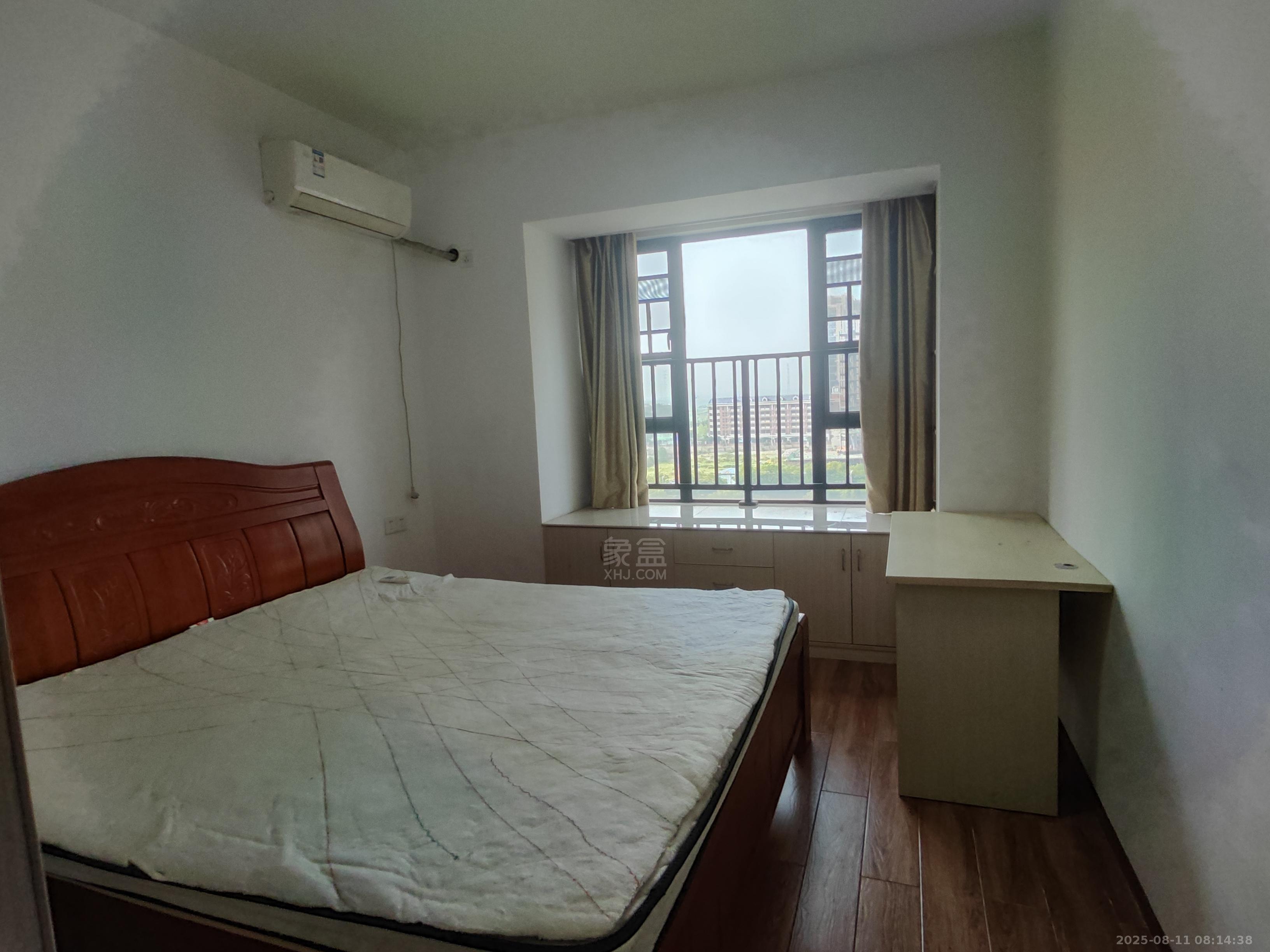 春藤小镇  3室2厅1卫    1800.0元/月室内图