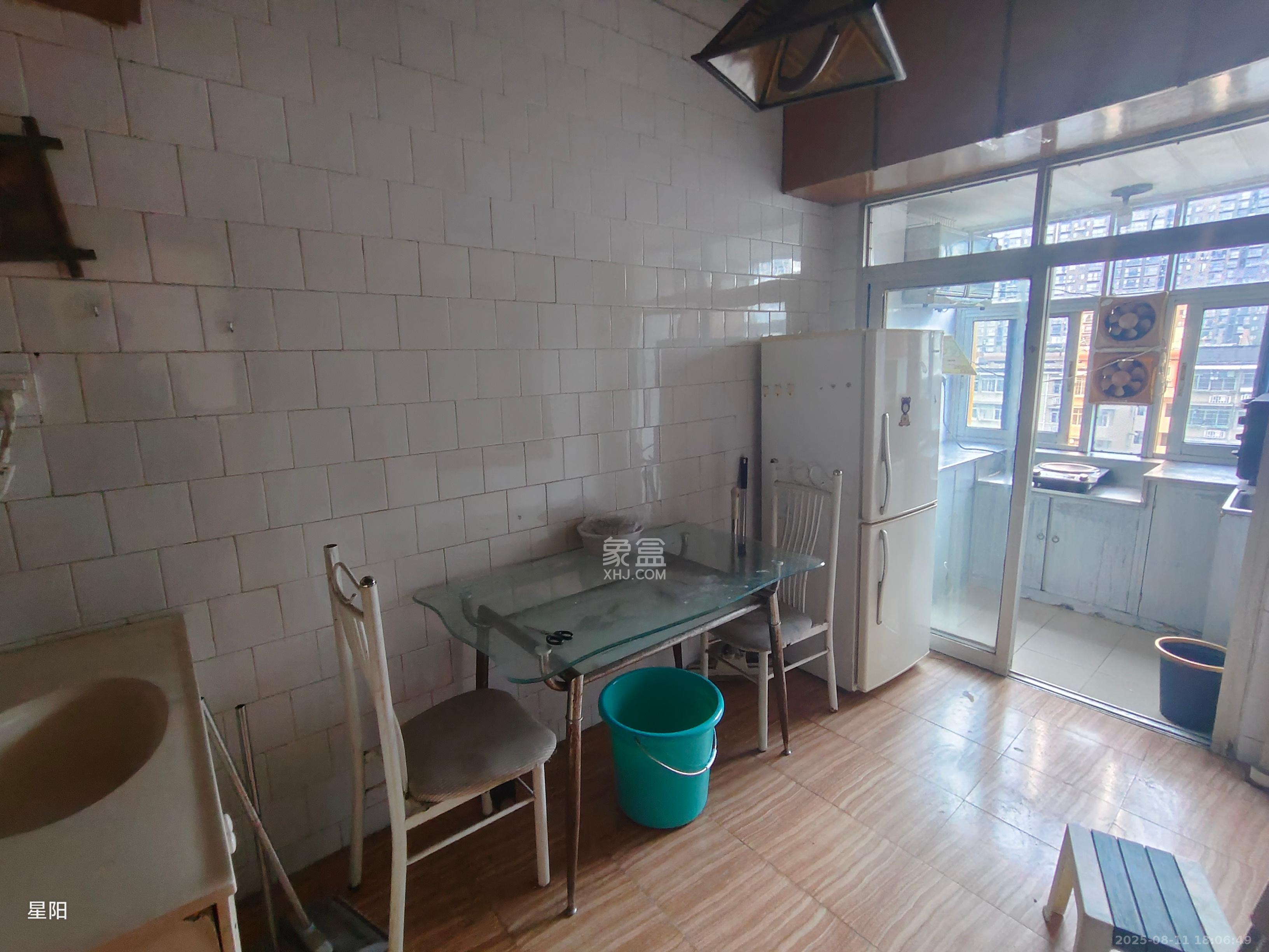 市一医院宿舍  2室1厅1卫    1400.0元/月 市一医院宿舍  2室1厅1卫    1400.0元/月室内图