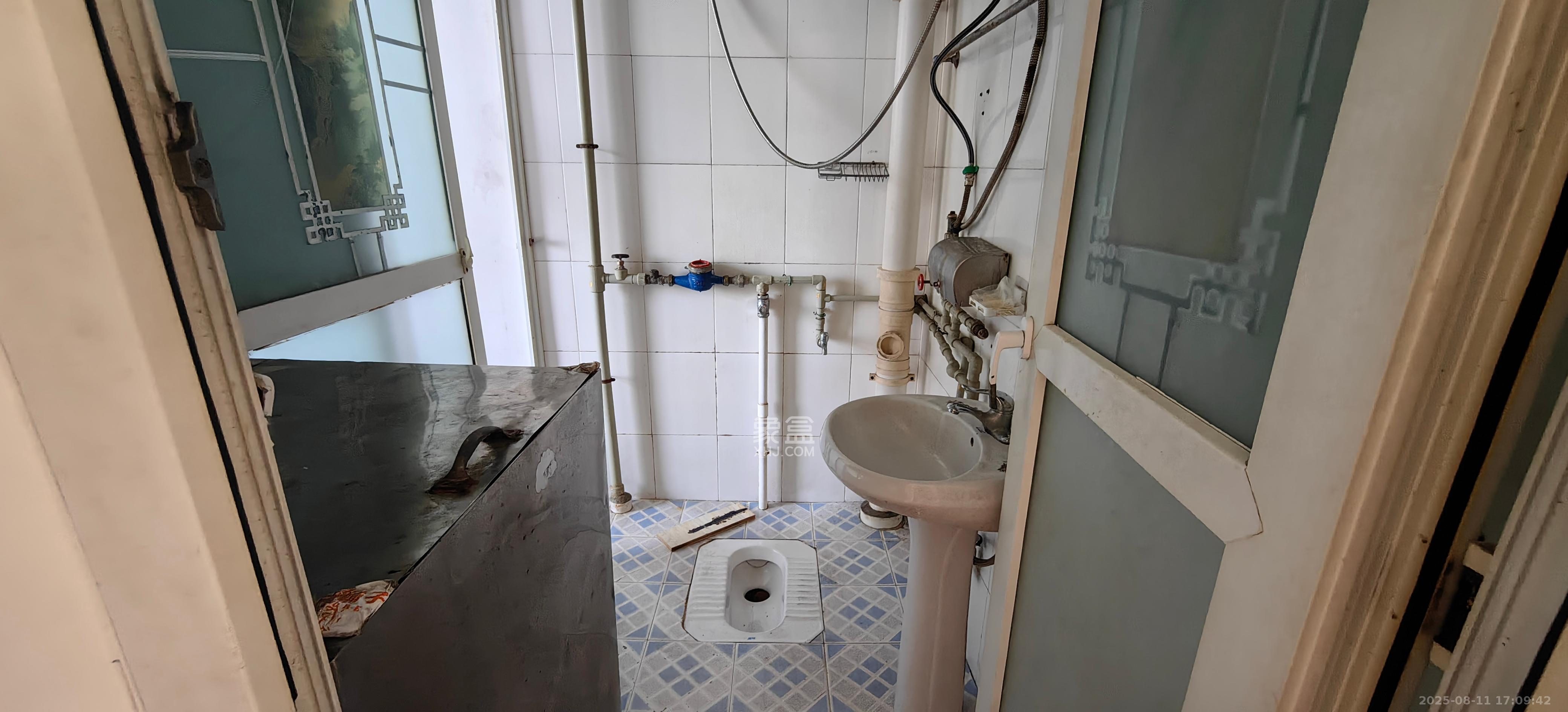 松雅安置小区 2室1厅1卫 1000.0元/月 松雅安置小区 2室1厅1卫 1000.0元/月室内图