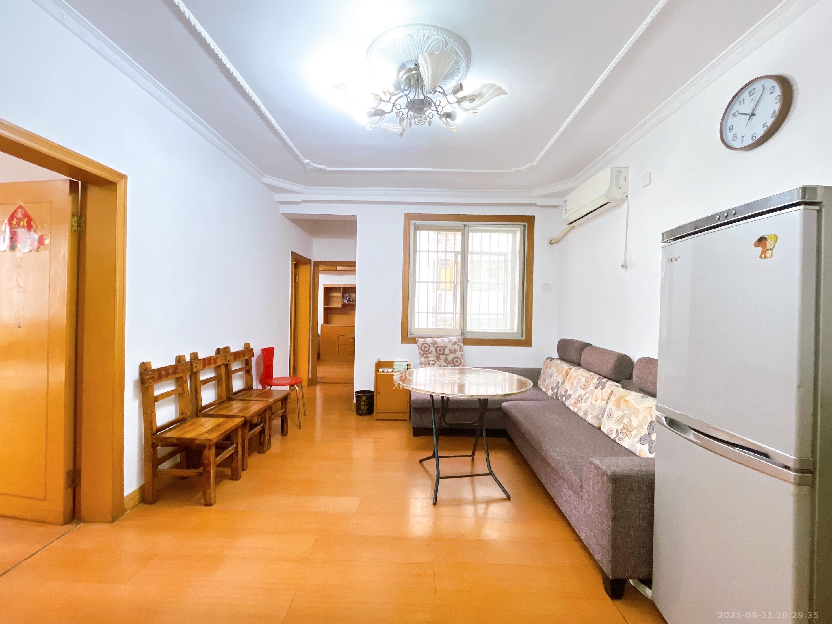 隆华金属宿舍 3室2厅1卫 2800.0元/月 隆华金属宿舍 3室2厅1卫 2800.0元/月室内图