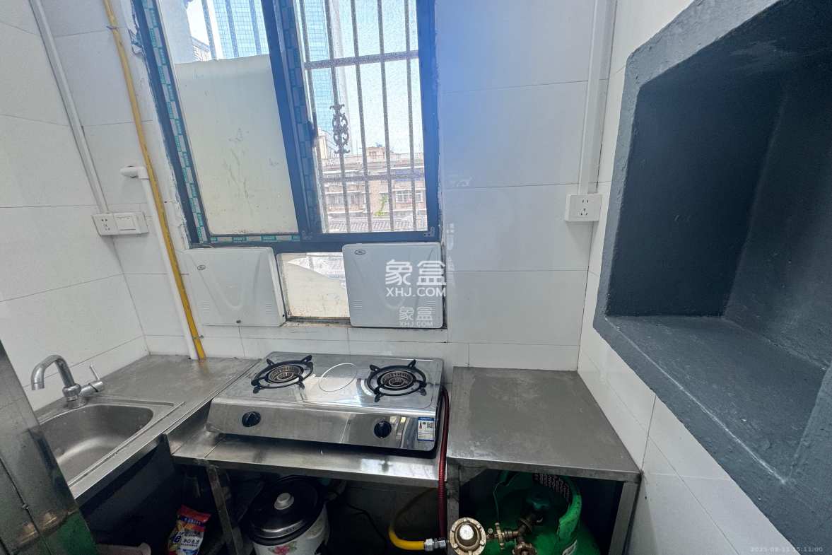 东茅街散盘 1室1厅1卫 1500.0元/月 东茅街散盘 1室1厅1卫 1500.0元/月室内图