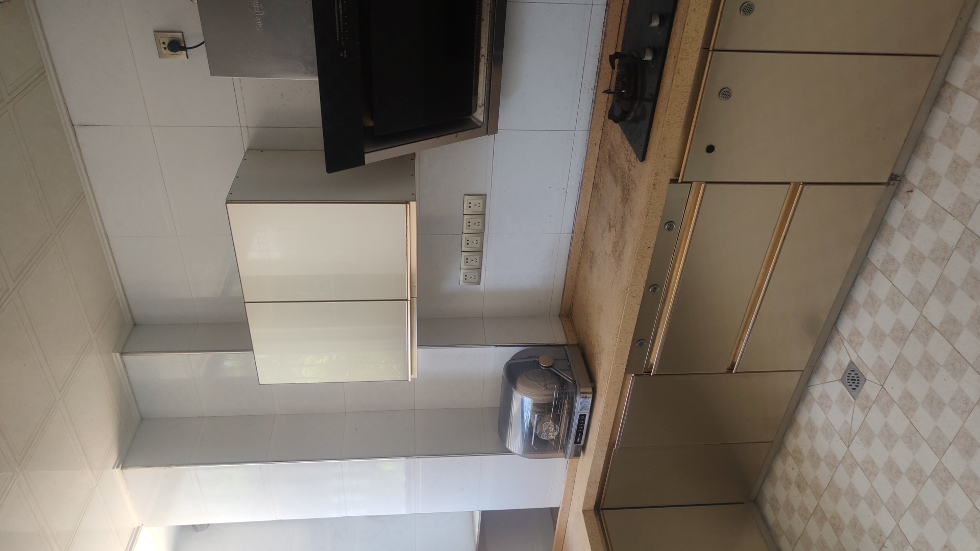 水晶城 2室2厅1卫 2600.0元/月 水晶城 2室2厅1卫 2600.0元/月室内图