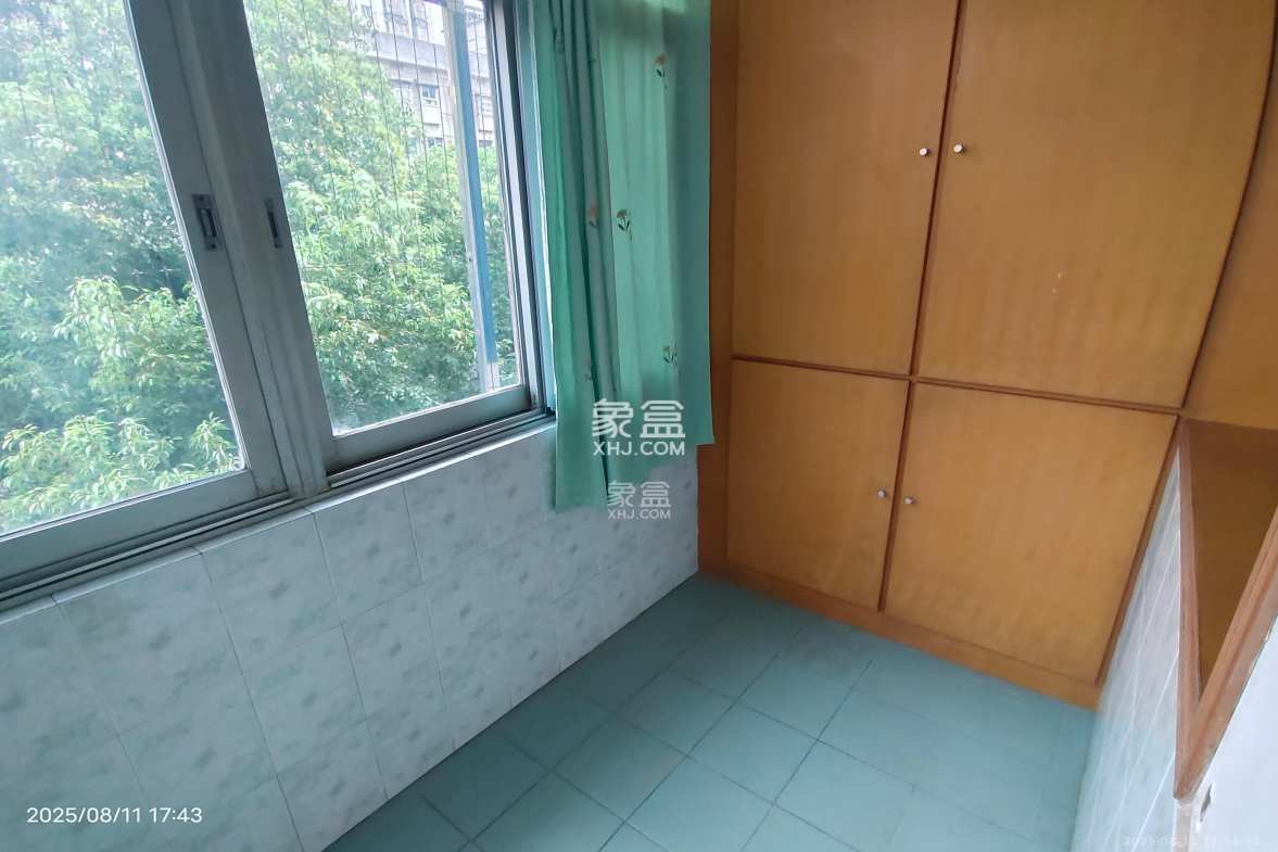 长邮一村(邮电宿舍)  2室2厅1卫    1600.0元/月 长邮一村(邮电宿舍)  2室2厅1卫    1600.0元/月室内图