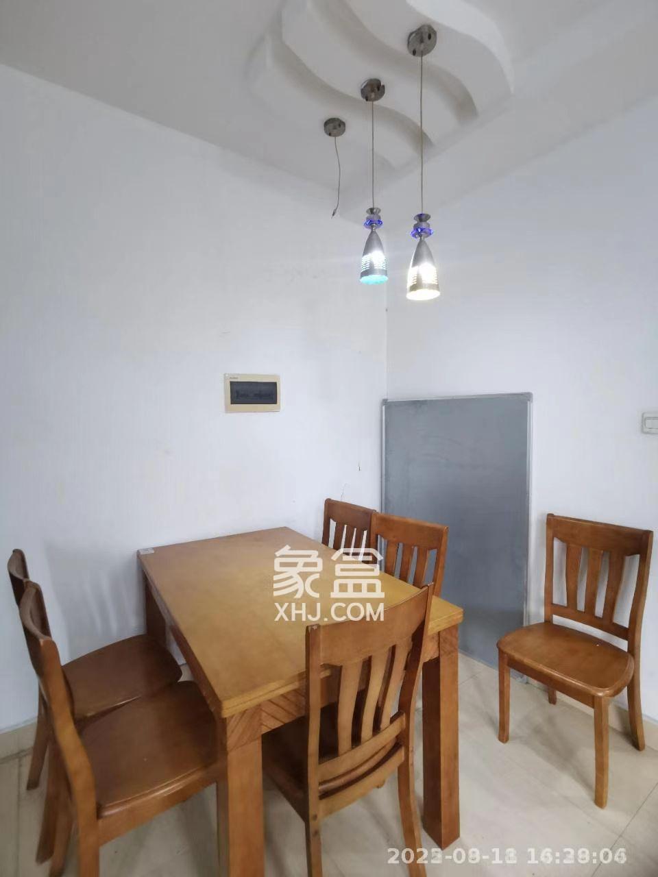 盘龙名府 2室2厅1卫 1300.0元/月 盘龙名府 2室2厅1卫 1300.0元/月室内图