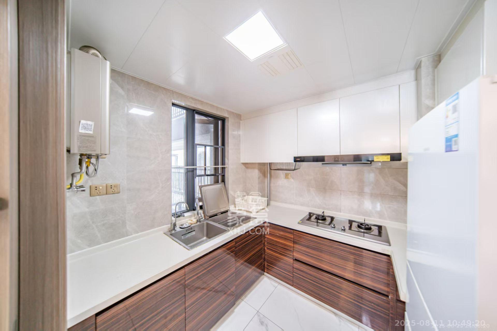 中海阅麓山一期  3室2厅2卫    3000.0元/月 中海阅麓山一期  3室2厅2卫    3000.0元/月室内图