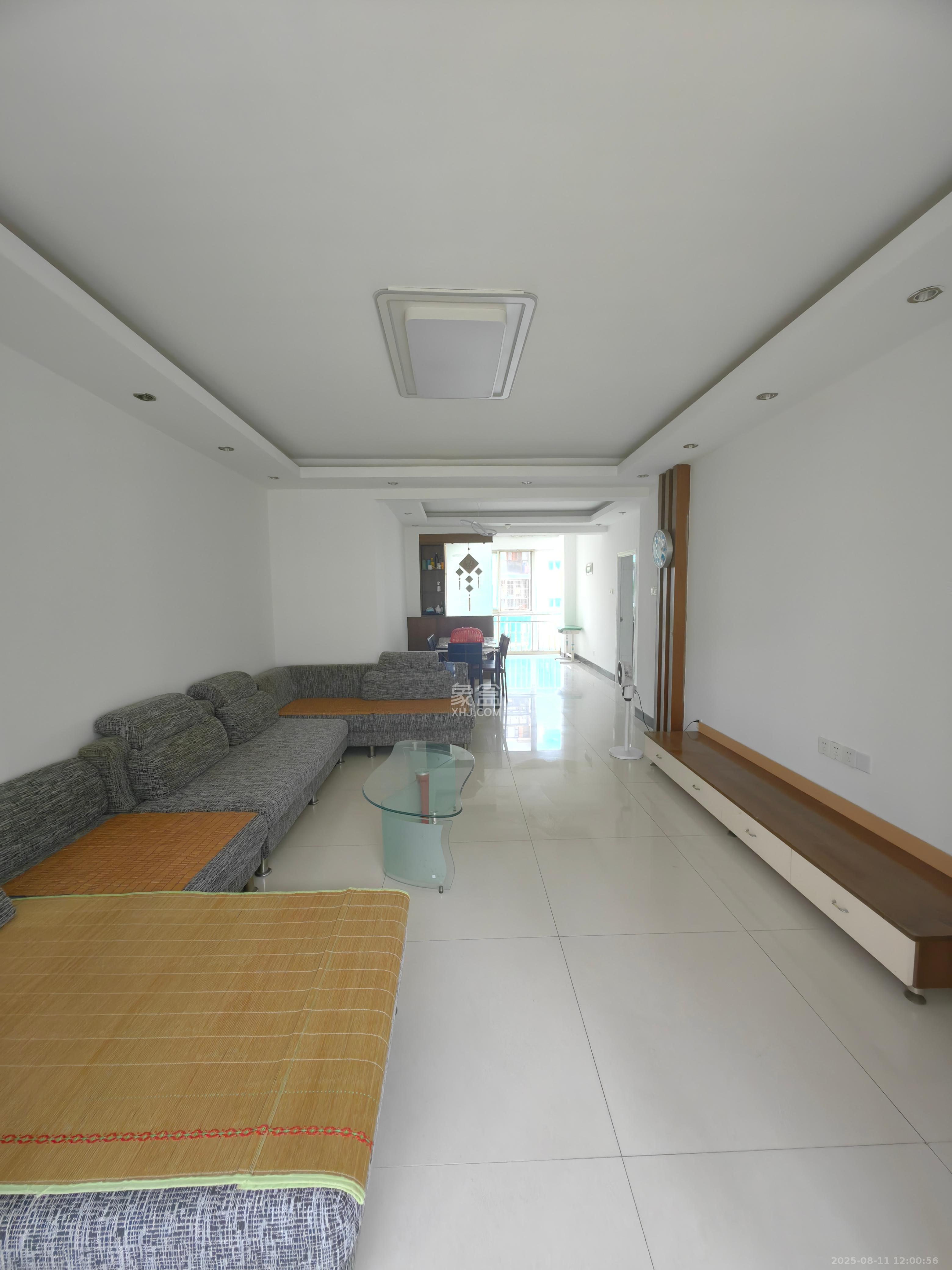 生活艺术城  3室2厅2卫    2500.0元/月 生活艺术城  3室2厅2卫    2500.0元/月