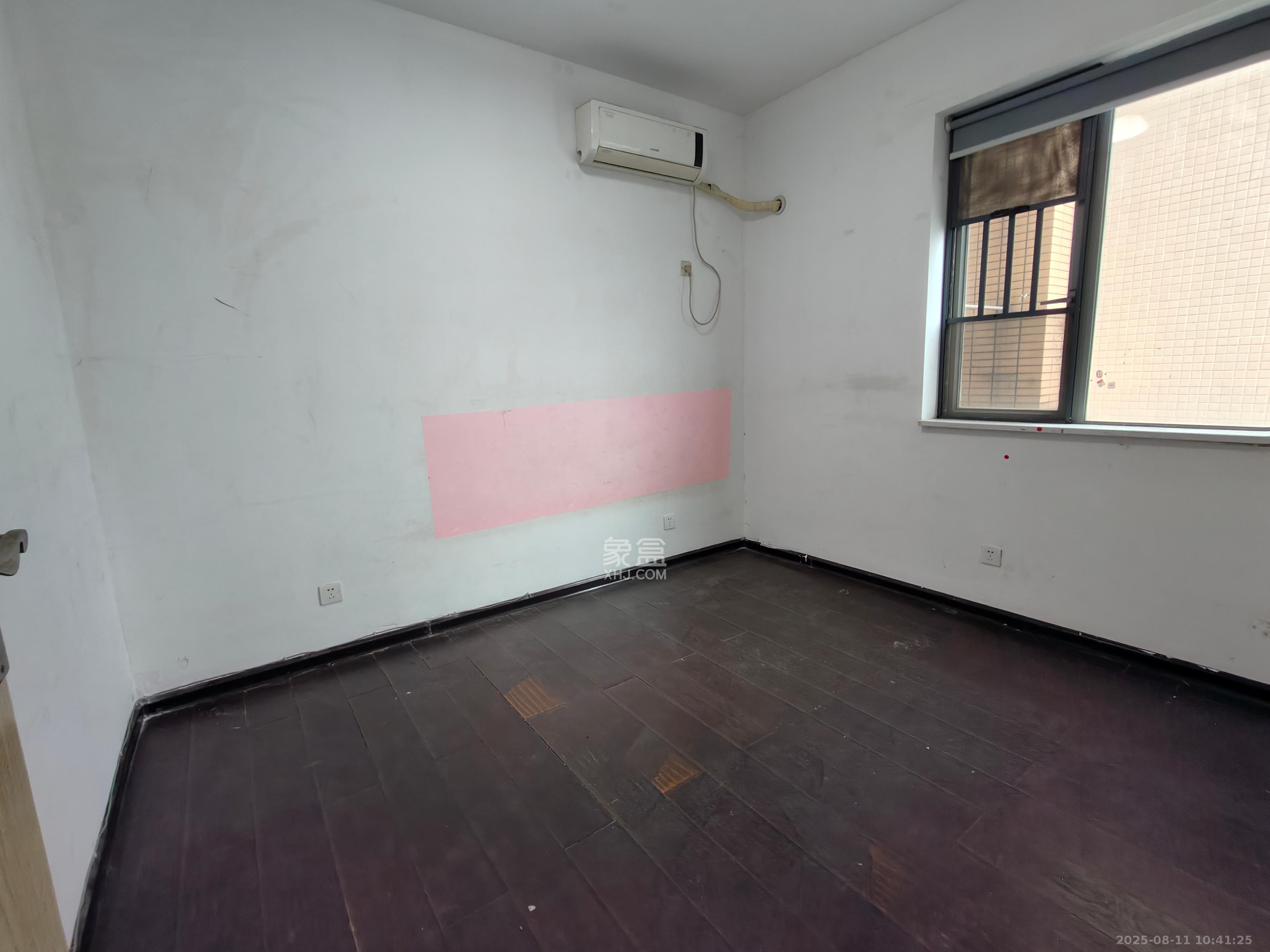 新城新世界一二三期  2室2厅1卫    2500.0元/月 新城新世界一二三期  2室2厅1卫    2500.0元/月室内图