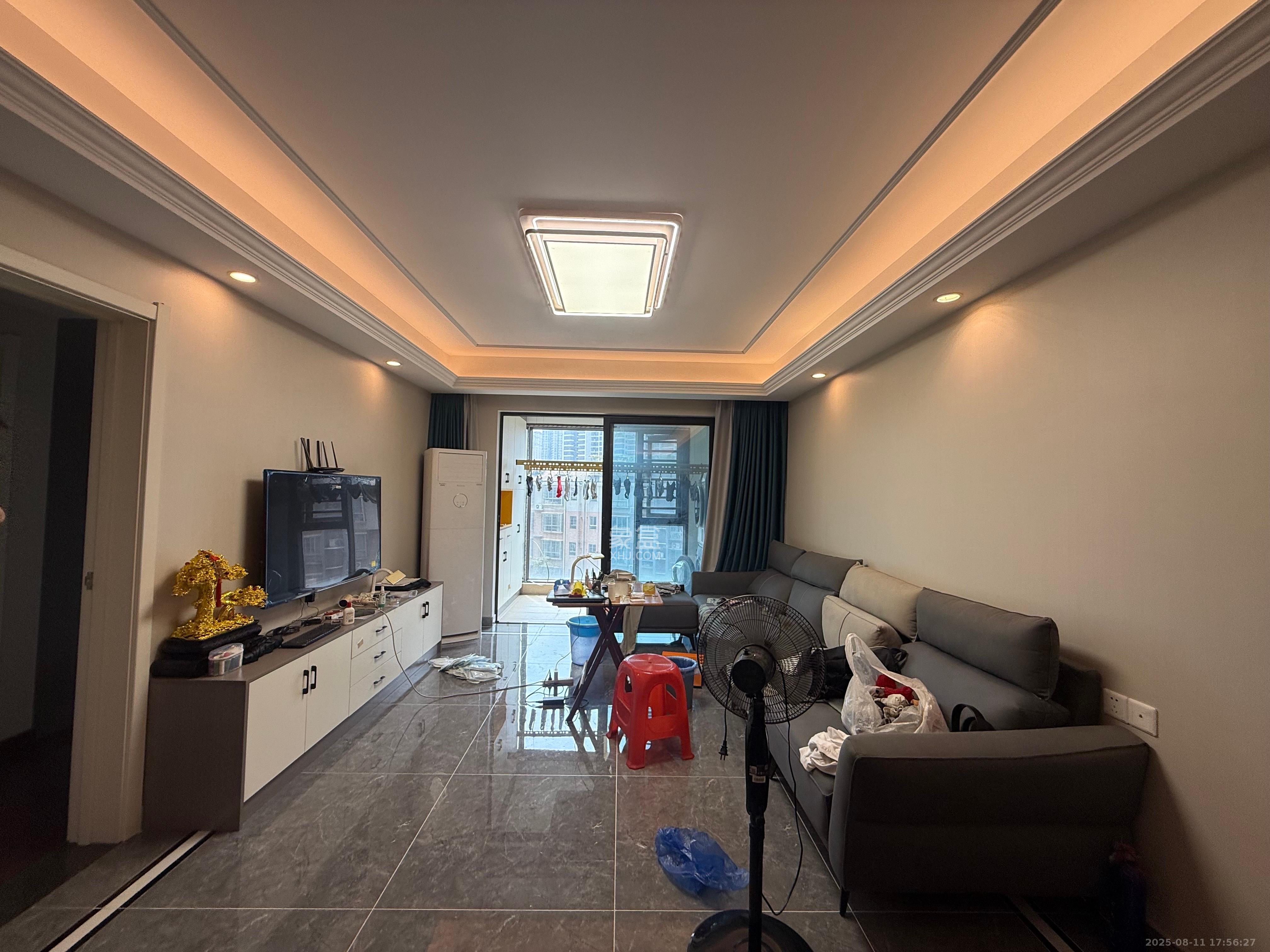 中海珑悦府  4室1厅2卫    3500.0元/月室内图