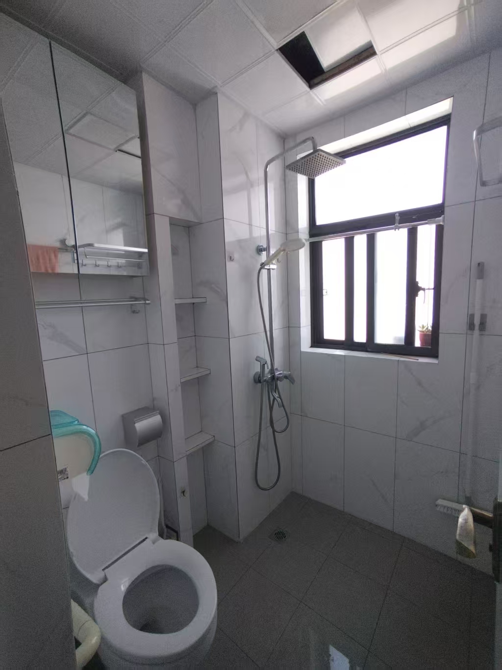 芒果社 2室2厅1卫 2600.0元/月 芒果社 2室2厅1卫 2600.0元/月室内图