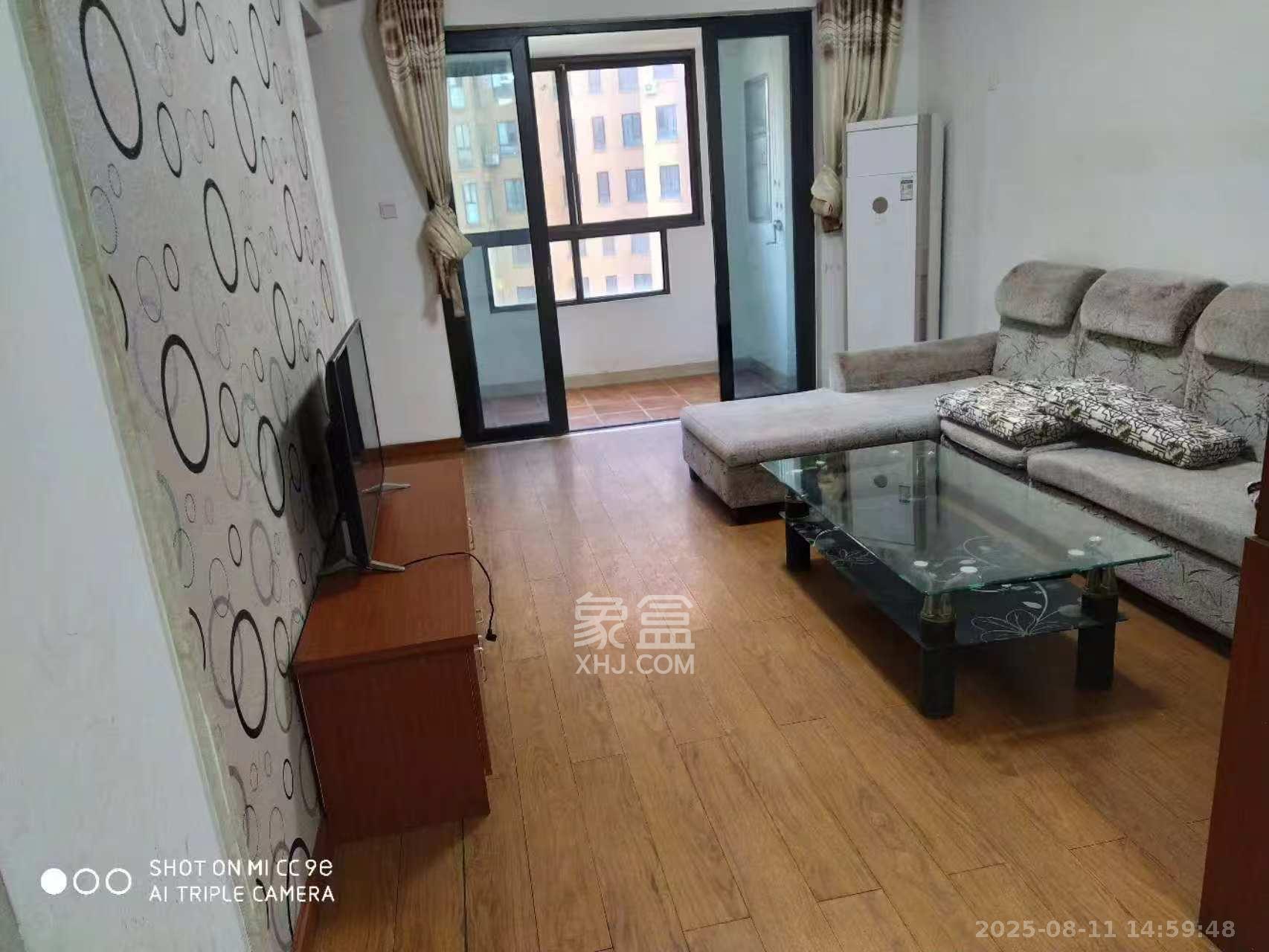 中信凯旋蓝岸(中信新城三期)  3室2厅1卫    1800.0元/月 中信凯旋蓝岸(中信新城三期)  3室2厅1卫    1800.0元/月室内图