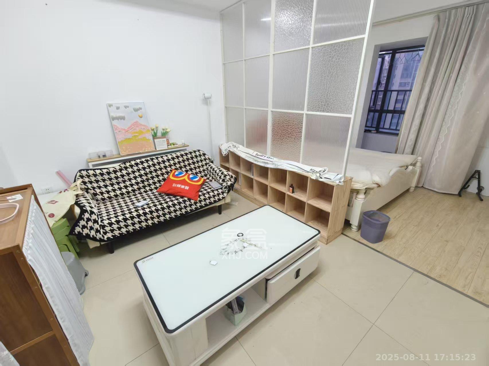 九峰远见  1室1厅1卫   1600.00元/月室内图