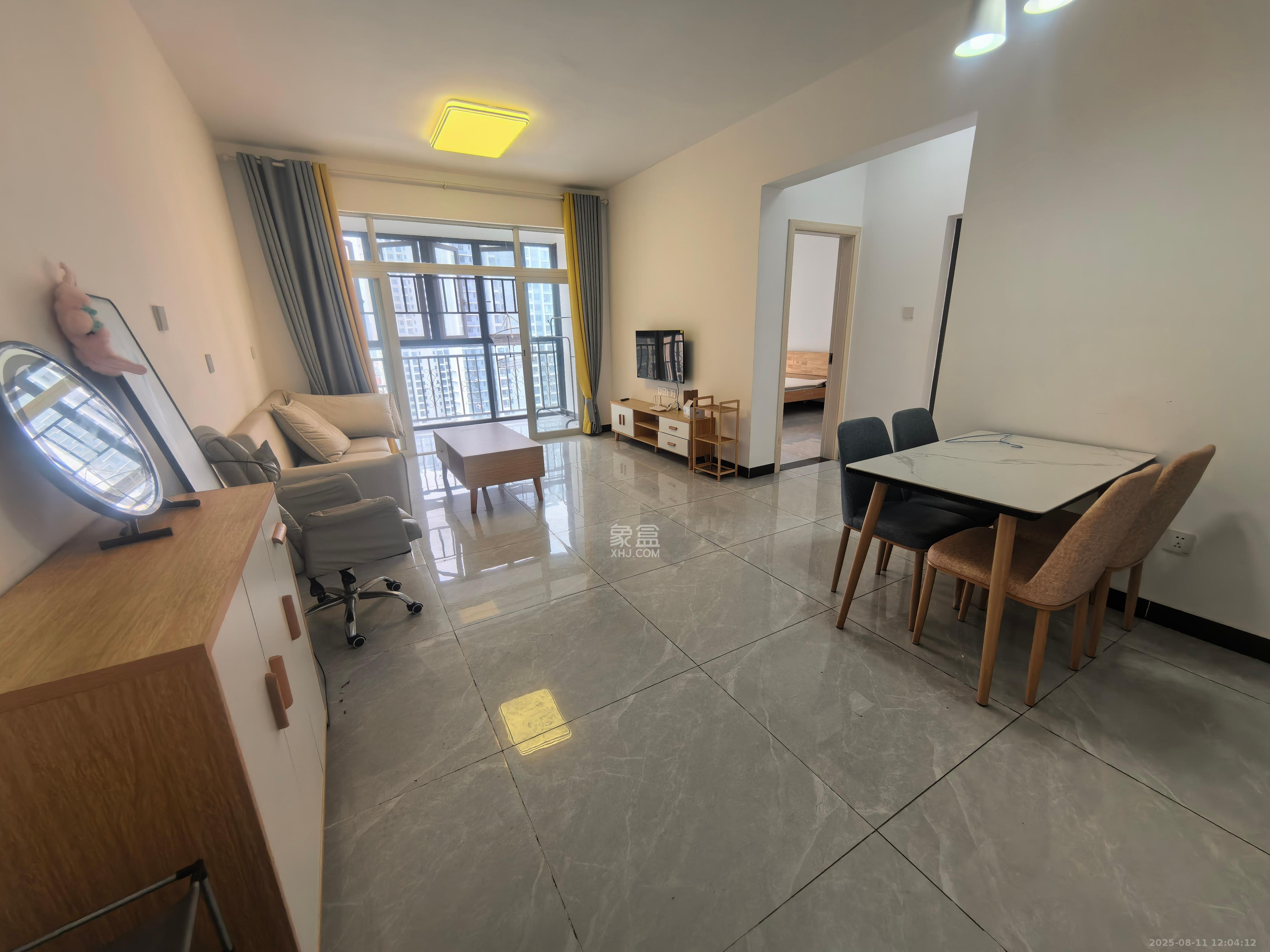 金鼎公园尚 2室2厅1卫 1800.0元/月 金鼎公园尚 2室2厅1卫 1800.0元/月室内图