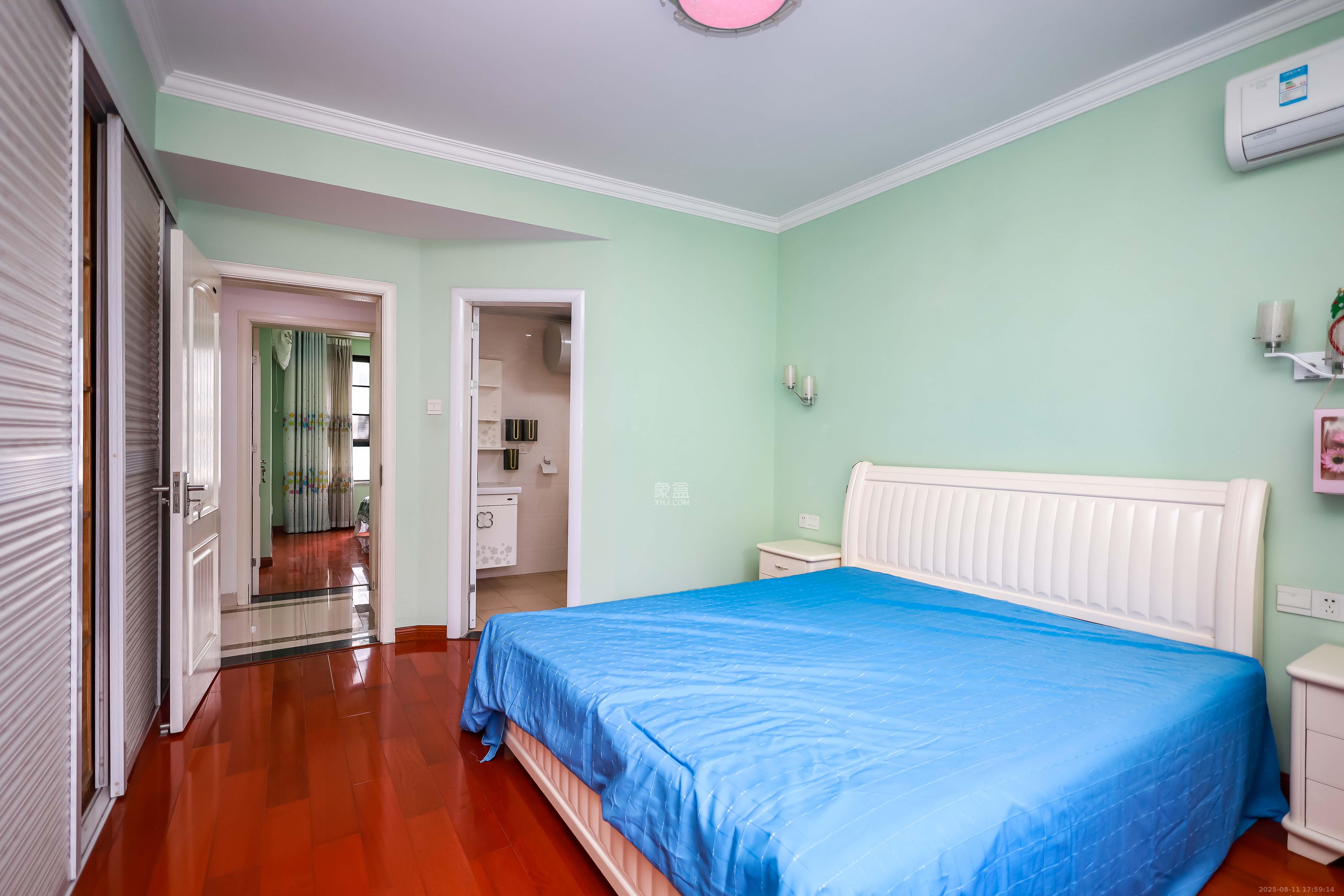 长房时代城  4室2厅2卫    165.0万卧室