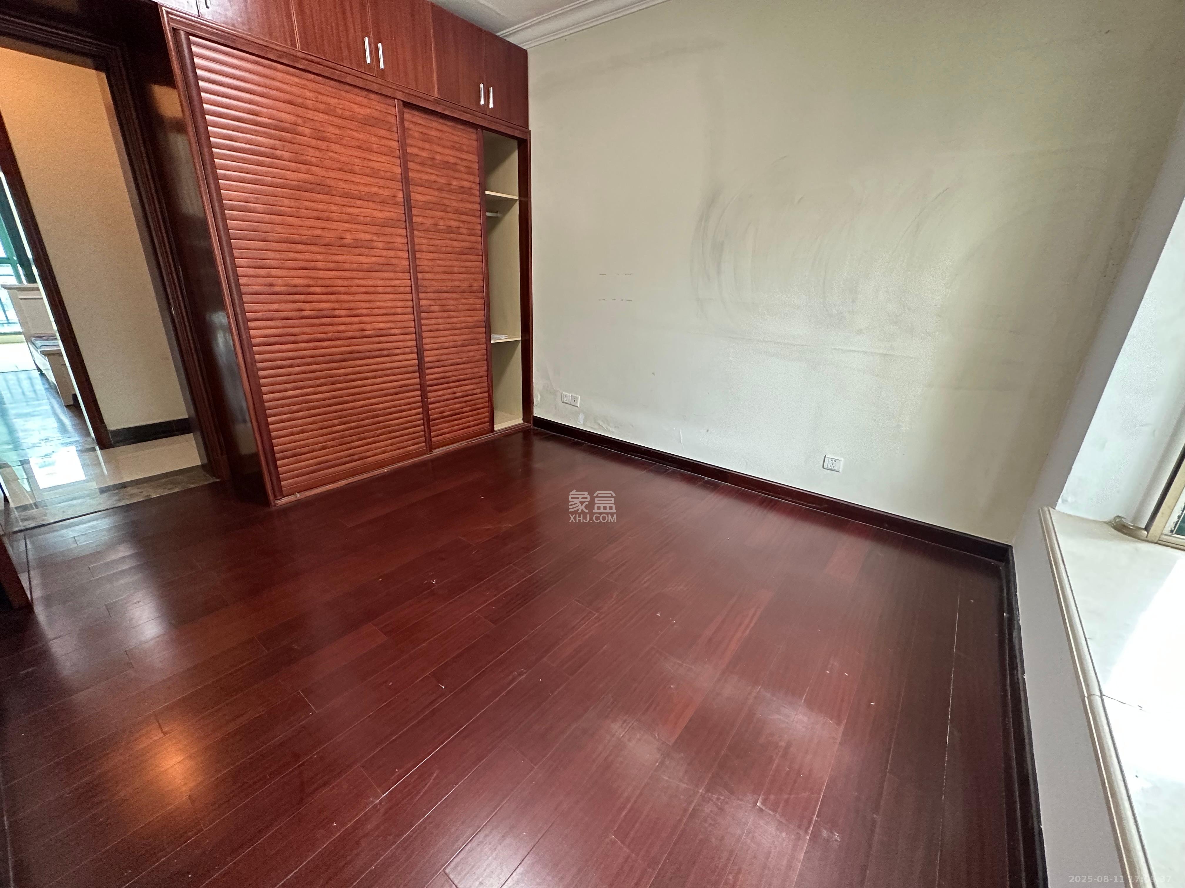 恒大华府  3室2厅2卫    3400.0元/月 恒大华府  3室2厅2卫    3400.0元/月室内图